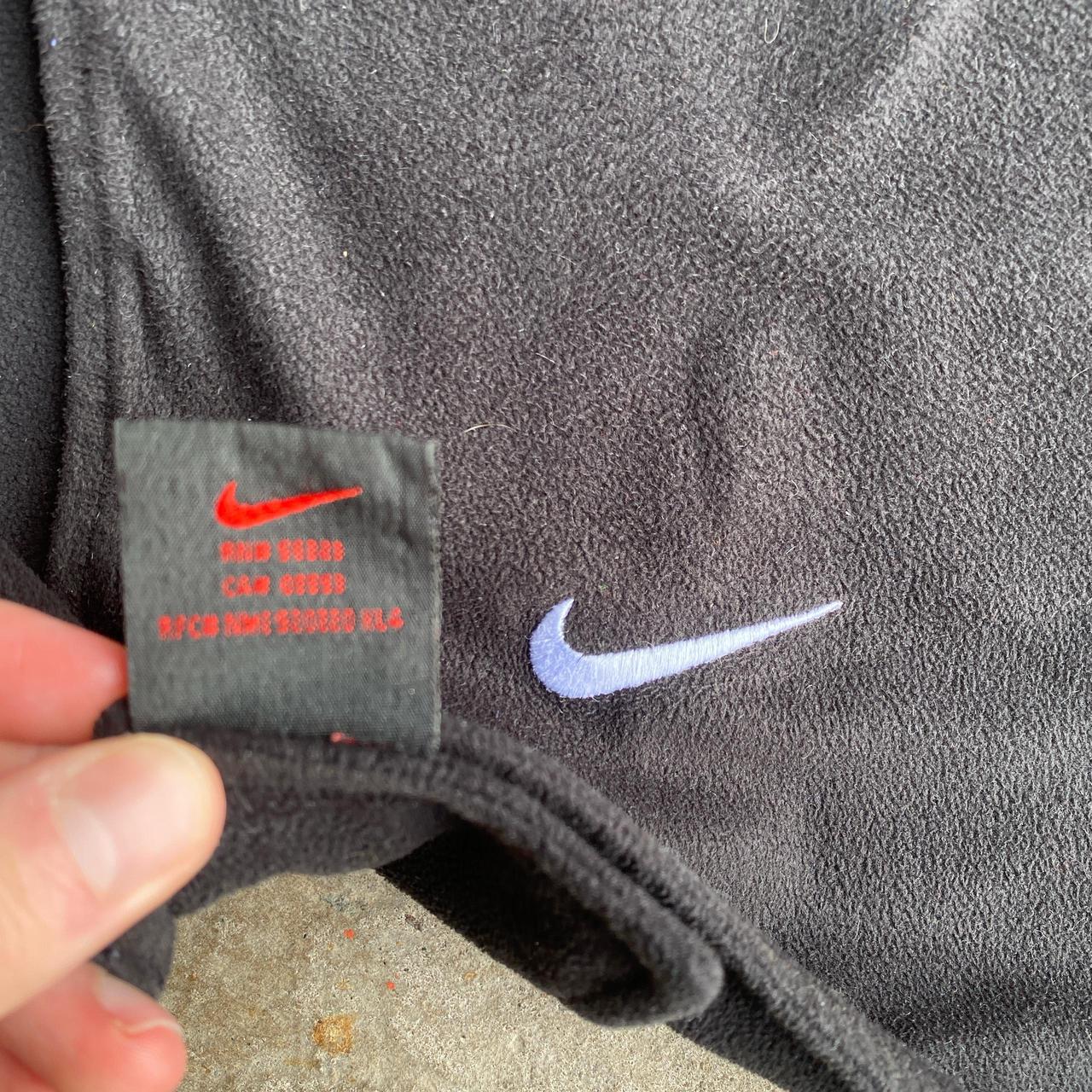 Black ‘90s Nike Fleece Scarf