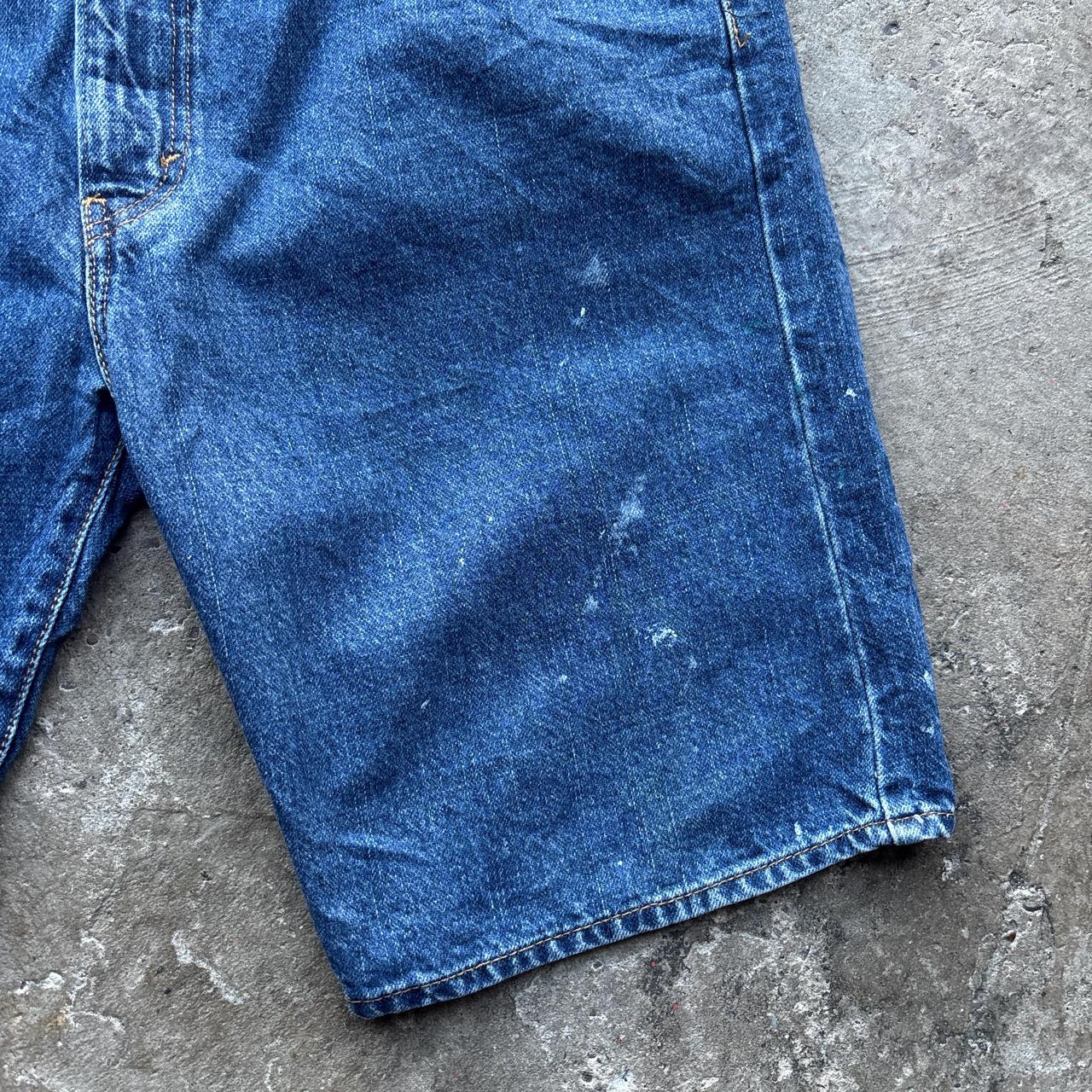 Blue denim Levi’s 505 shorts