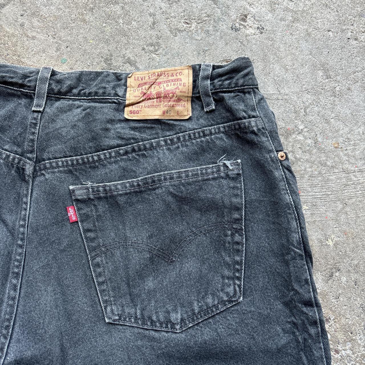 Washed black Levi’s 560 shorts