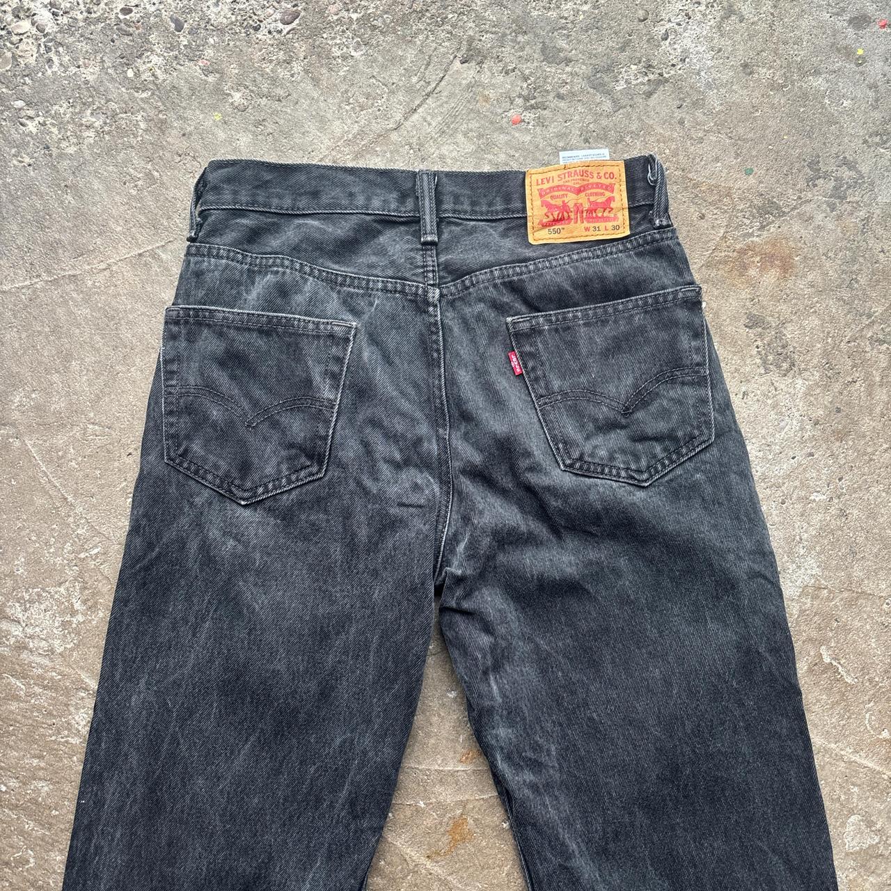 Black Levi’s 550 Stone Wash Jeans - W31
