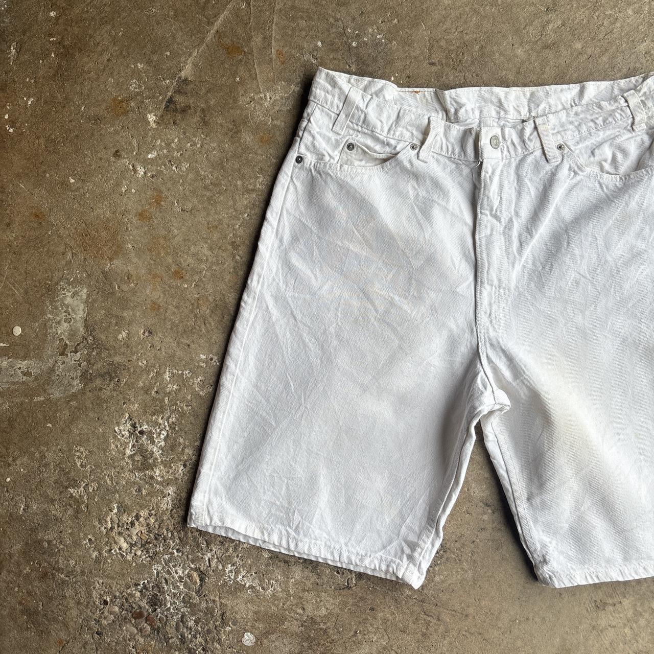 White Levi’s Denim Jean Shorts