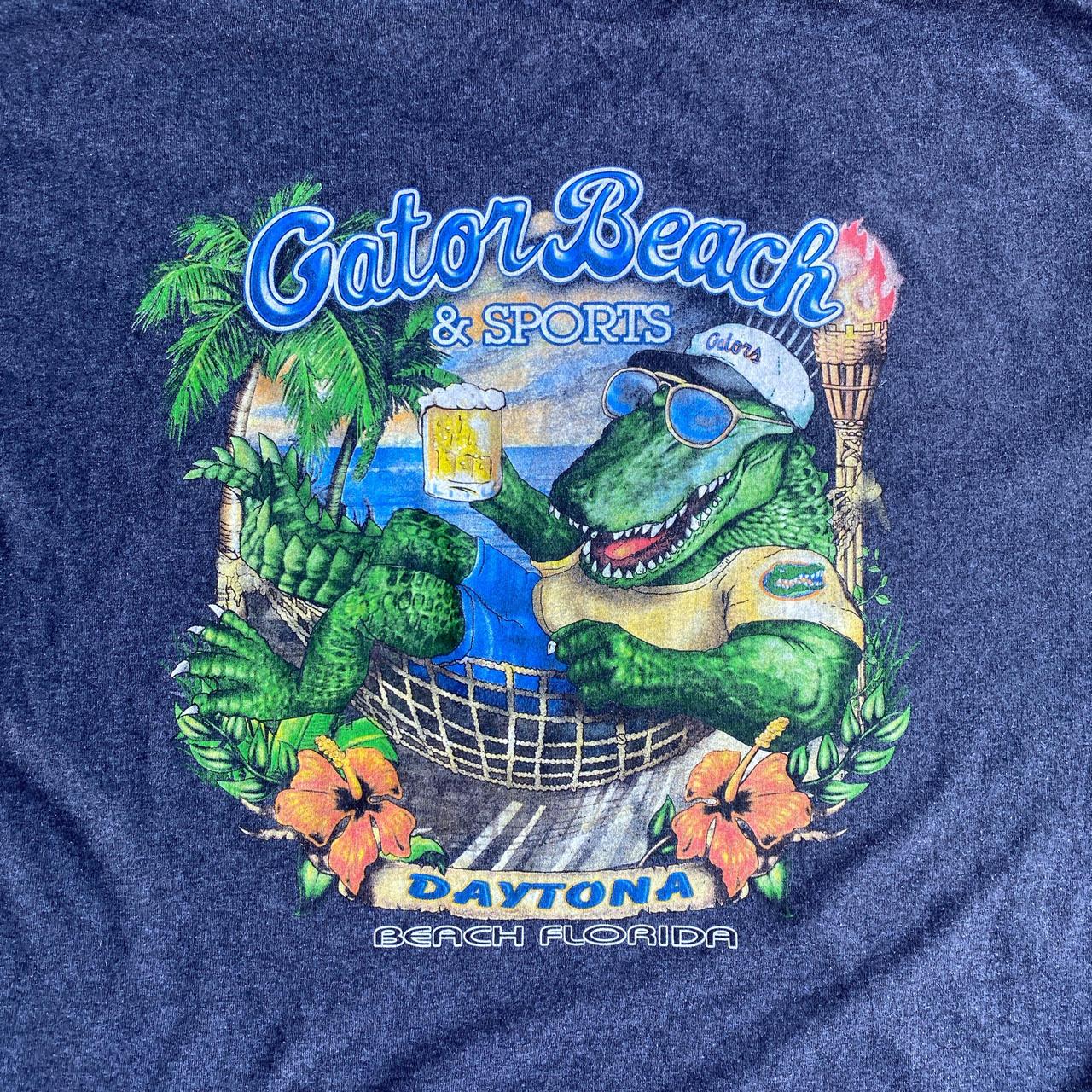 Grey Gator Beach Graphic Bar T-Shirt