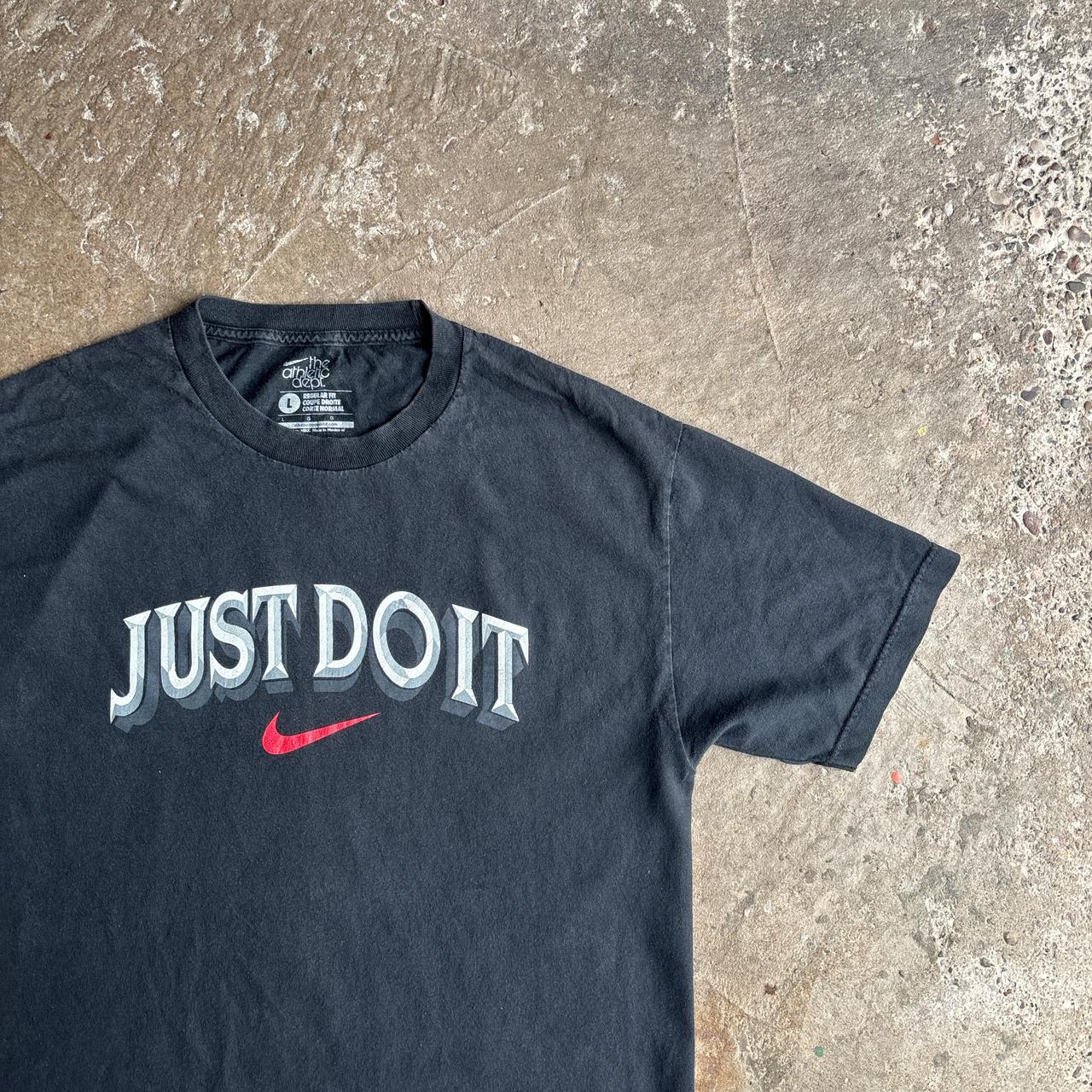 Black Nike ‘Just Do It’ Graphic T-Shirt - L