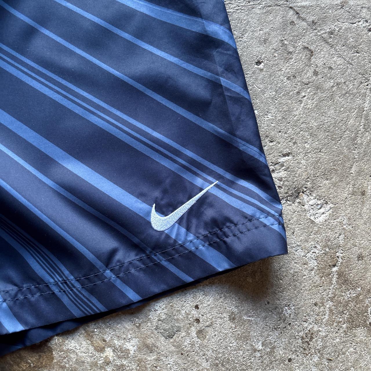 00s Navy Nike swim shorts - L