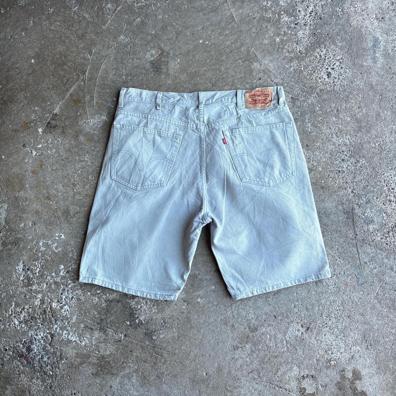 Light Grey Levi’s 505 Denim Shorts (Jorts)