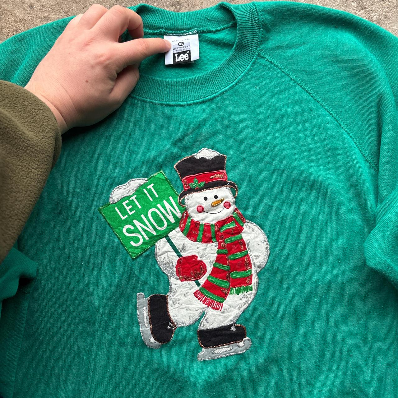 Green Lee sweatshirt with customised Christmas design