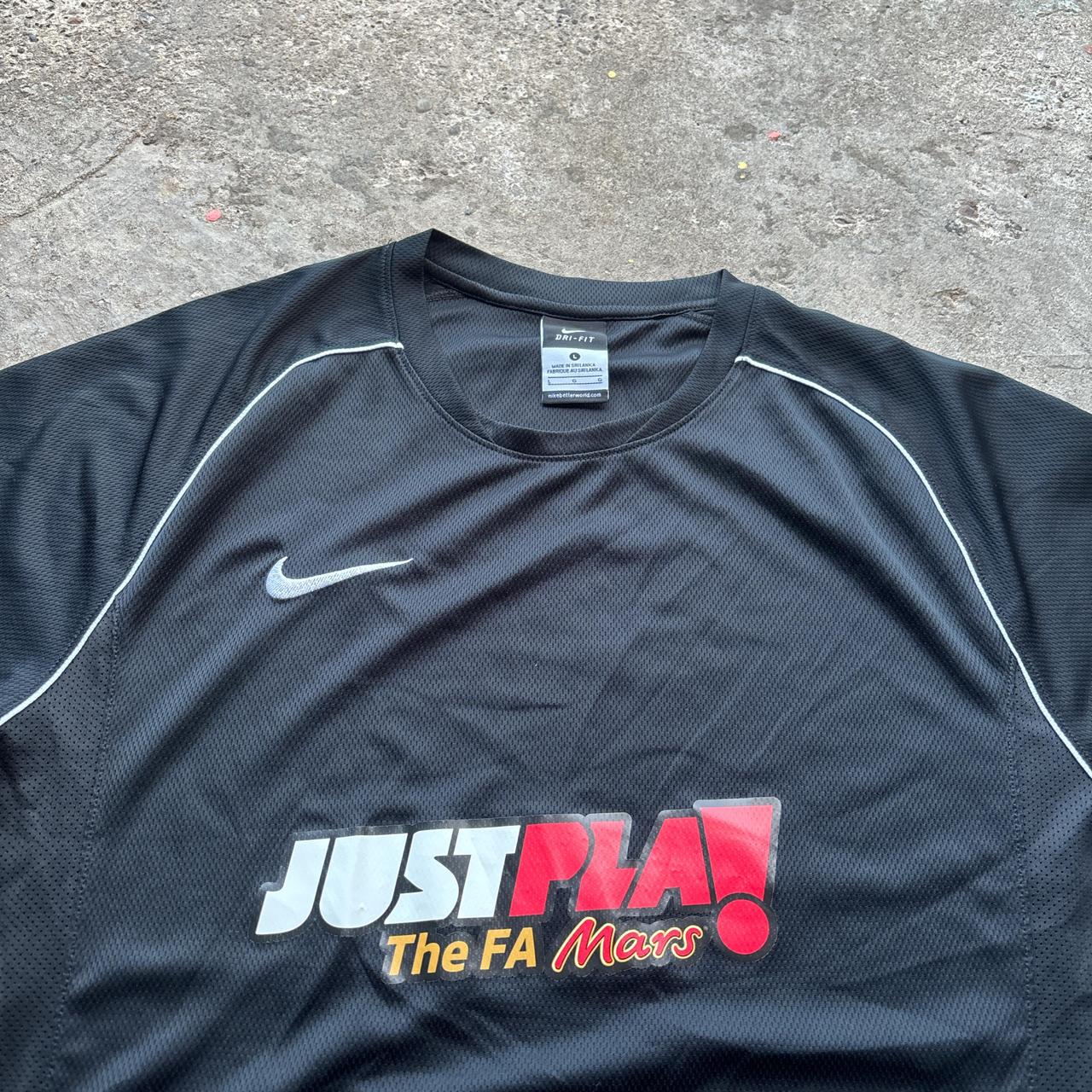 Black Nike Dri-fit FA Mars t-shirt