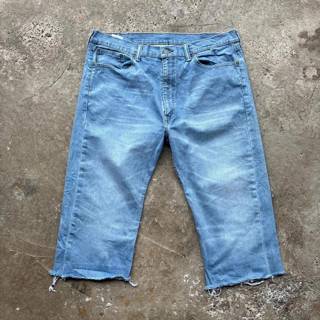 Light blue denim Levi’s Jorts