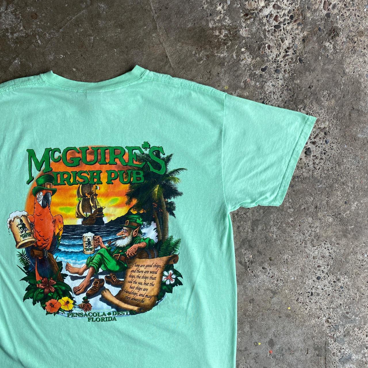 Green Irish Pub Graphic T-Shirt - L