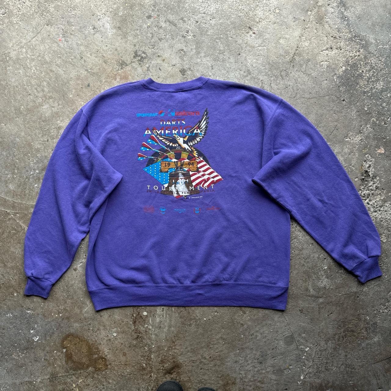 90s Purple graphic sweatshirt with darts design