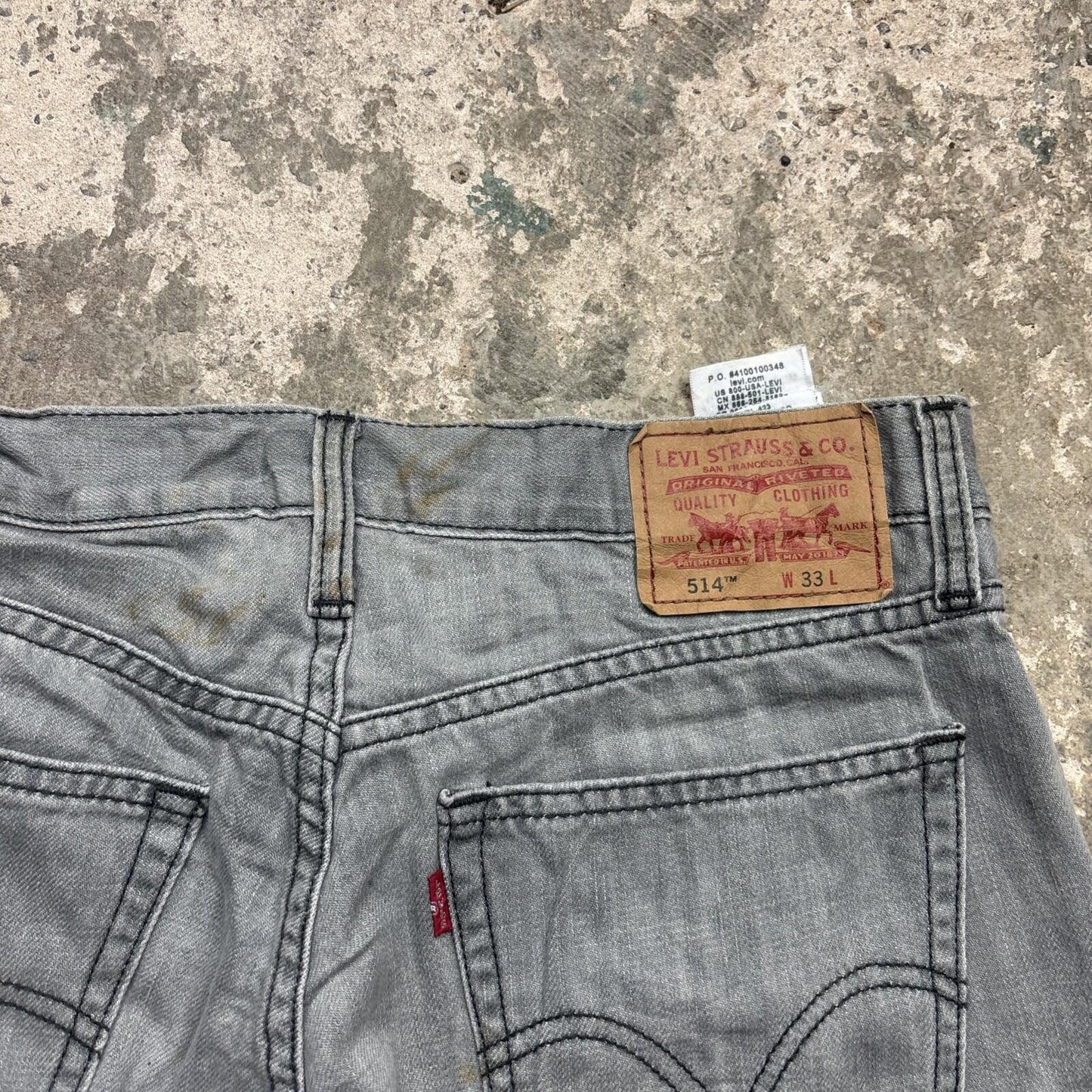 Grey Levi’s 514 Men’s Cut Off Shorts | W33