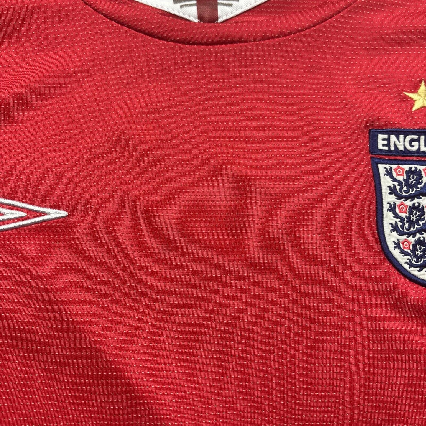 Red England 2004/06 Football Umbro Away Shirt | Size: XL