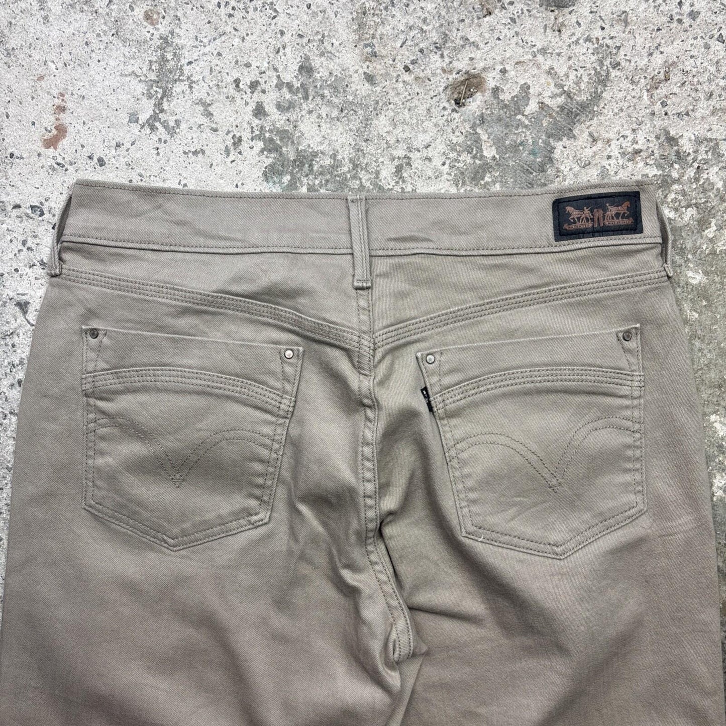 Brown Silver Tab Levi’s Women’s Capri Shorts | W29 / size 8
