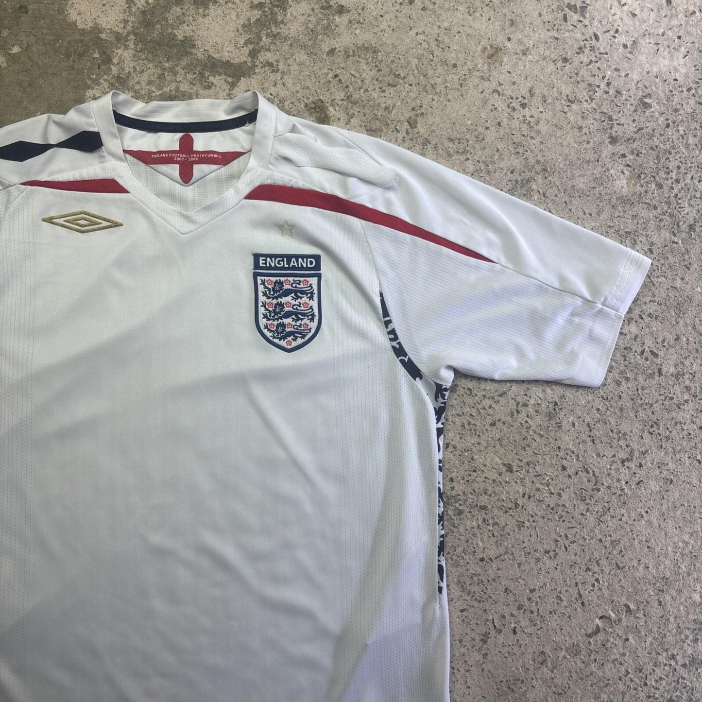 White England Umbro 2007/09 Home Shirt | Size: M