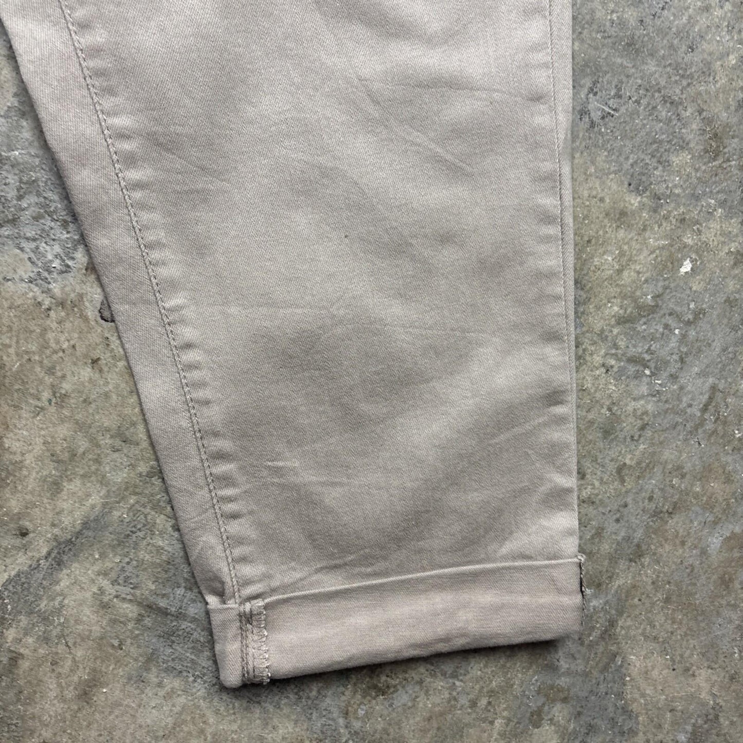 Brown Silver Tab Levi’s Women’s Capri Shorts | W29 / size 8