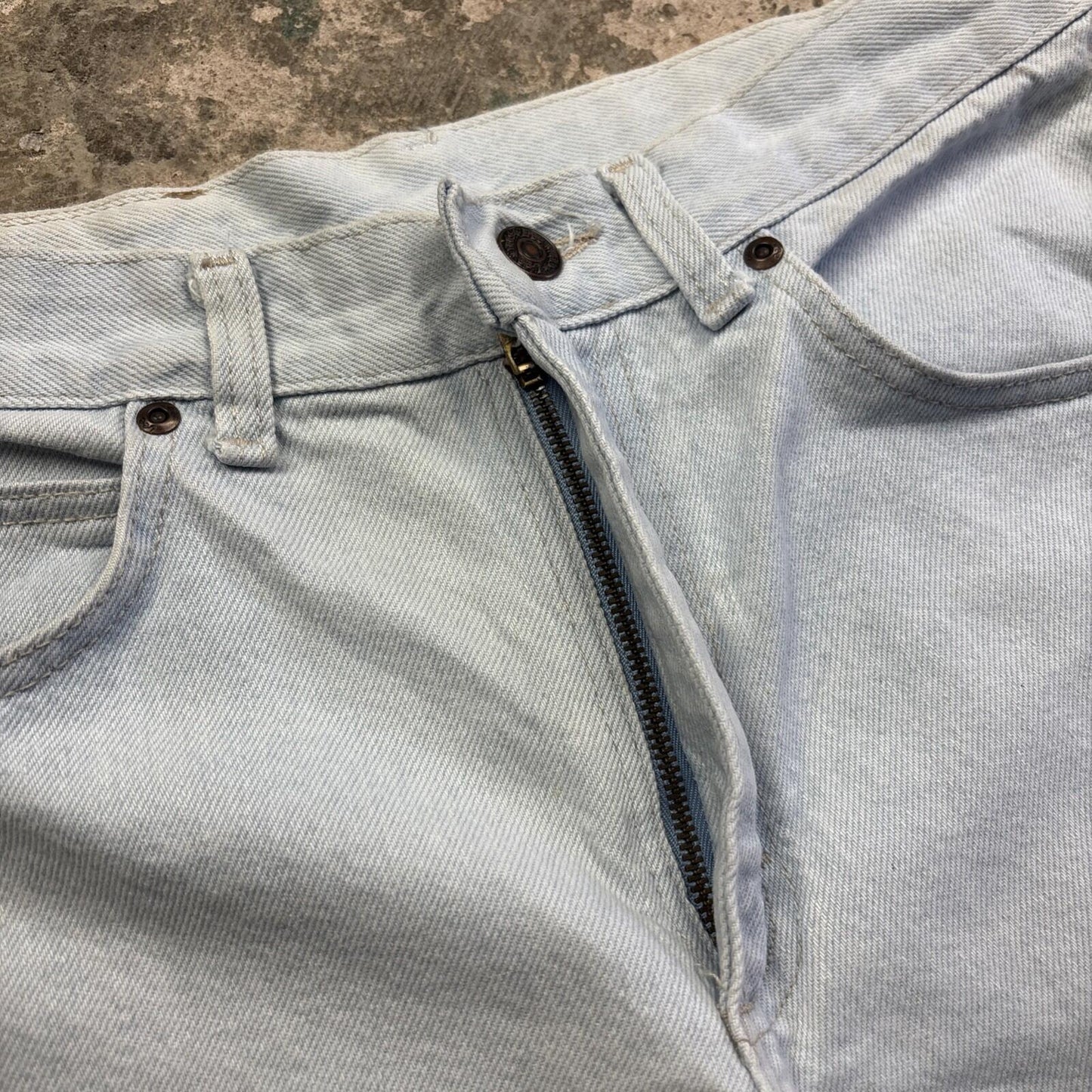 Light Blue Denim Lee Jean Shorts | W32"