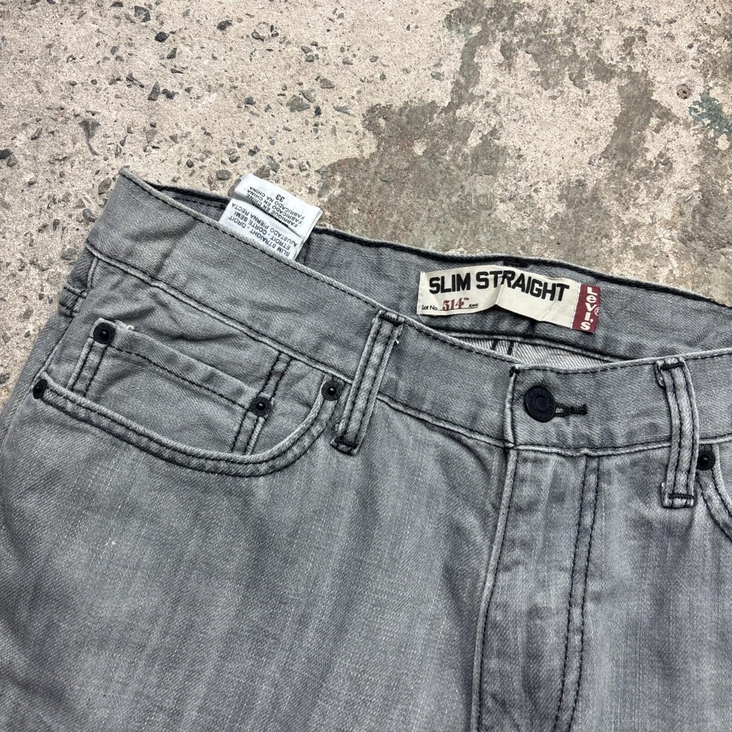 Grey Levi’s 514 Men’s Cut Off Shorts | W33
