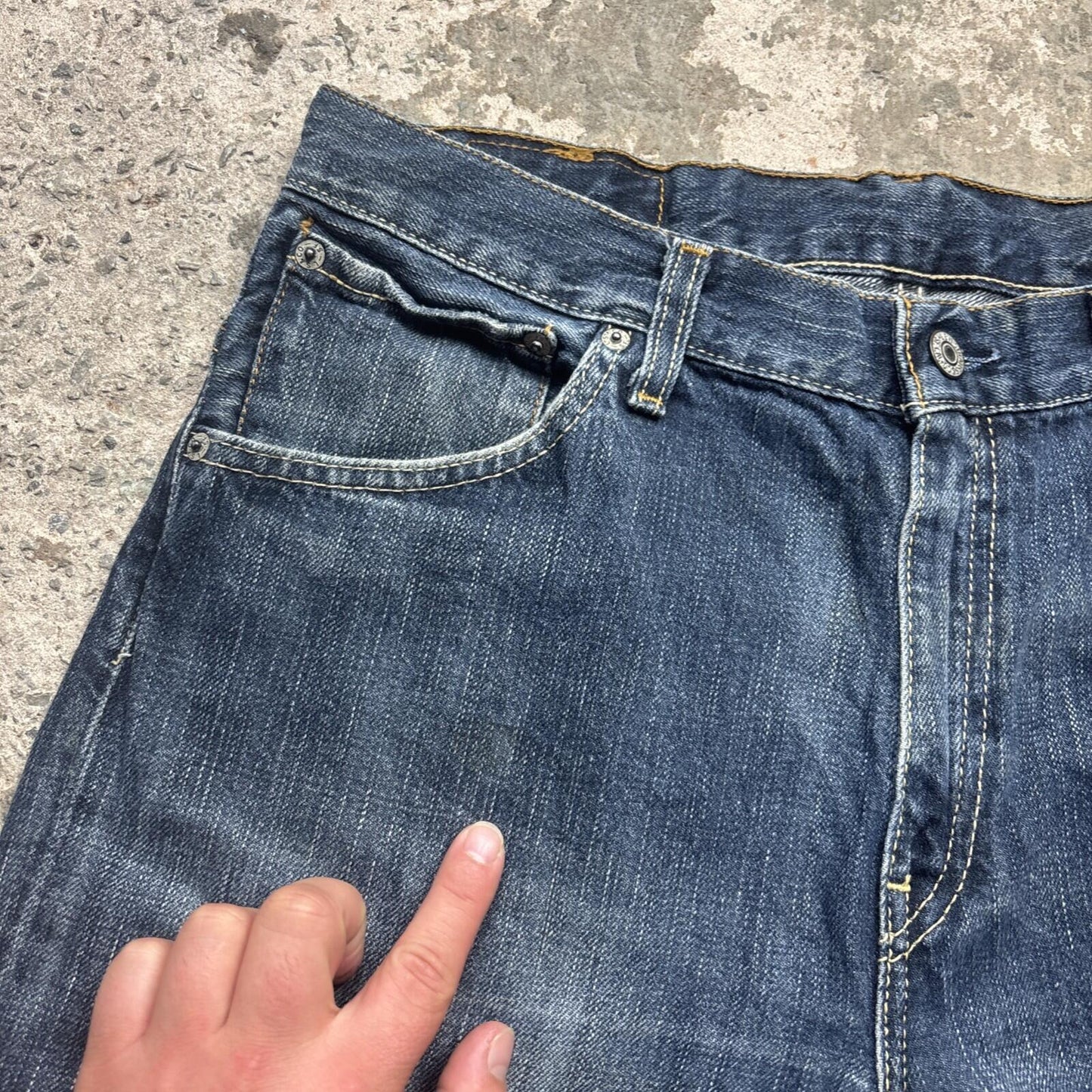 Blue Denim Levi’s 507 Men’s Cut Off Shorts | W32