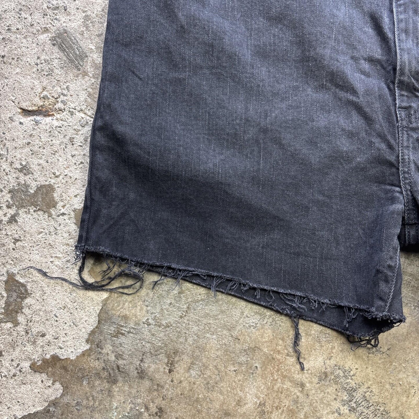Black Denim Levi’s 505 Men’s Cut Off Shorts - W42
