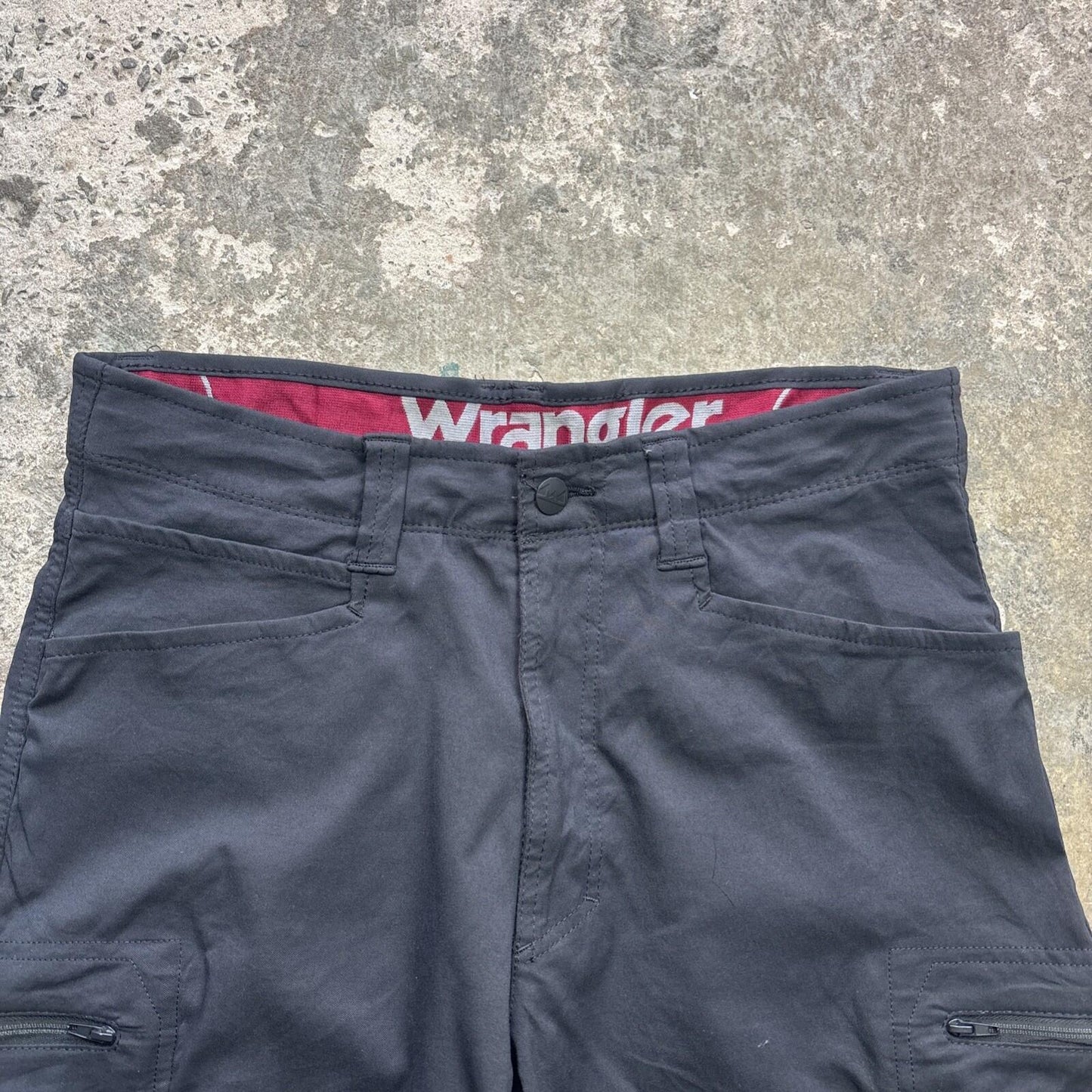 Black Wrangler Activewear Cargo shorts - W32