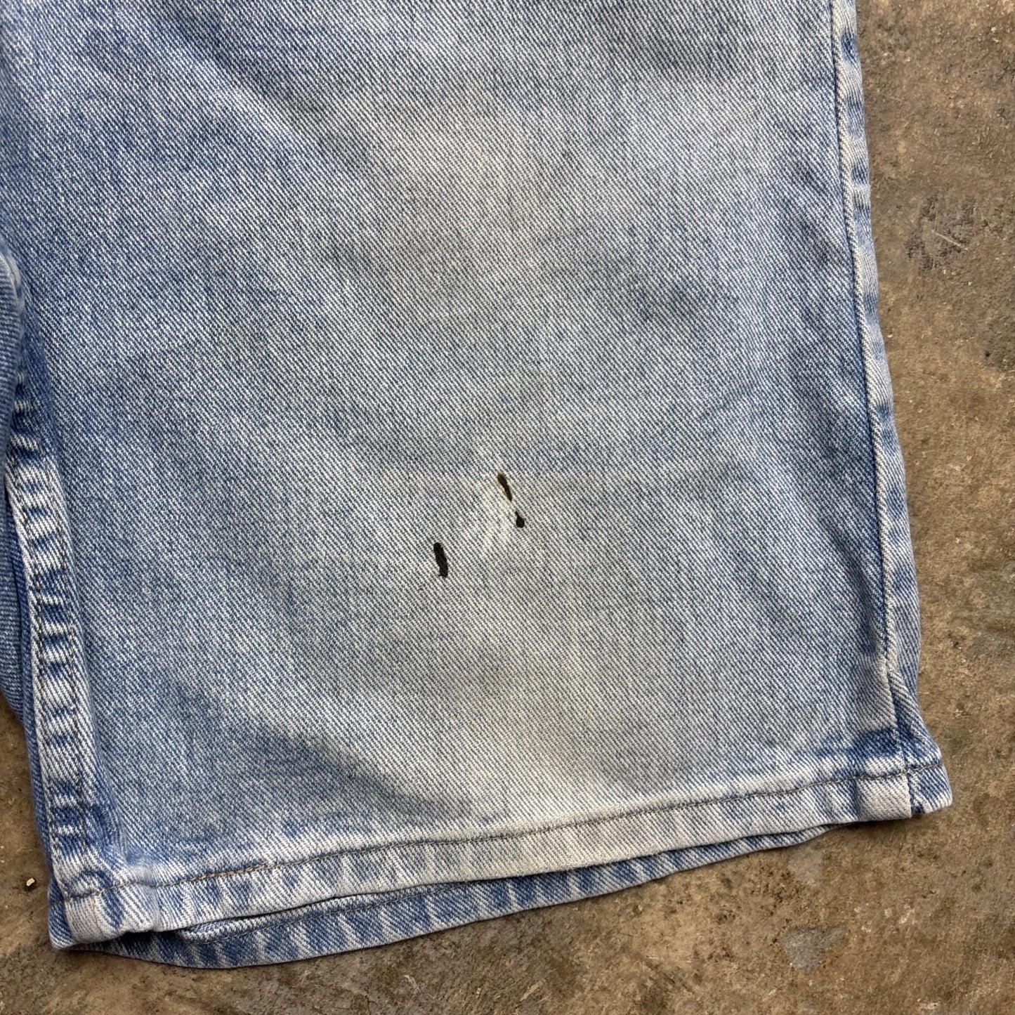 Blue Denim Wrangler Men’s Bermuda Relaxed Fit Shorts | W32