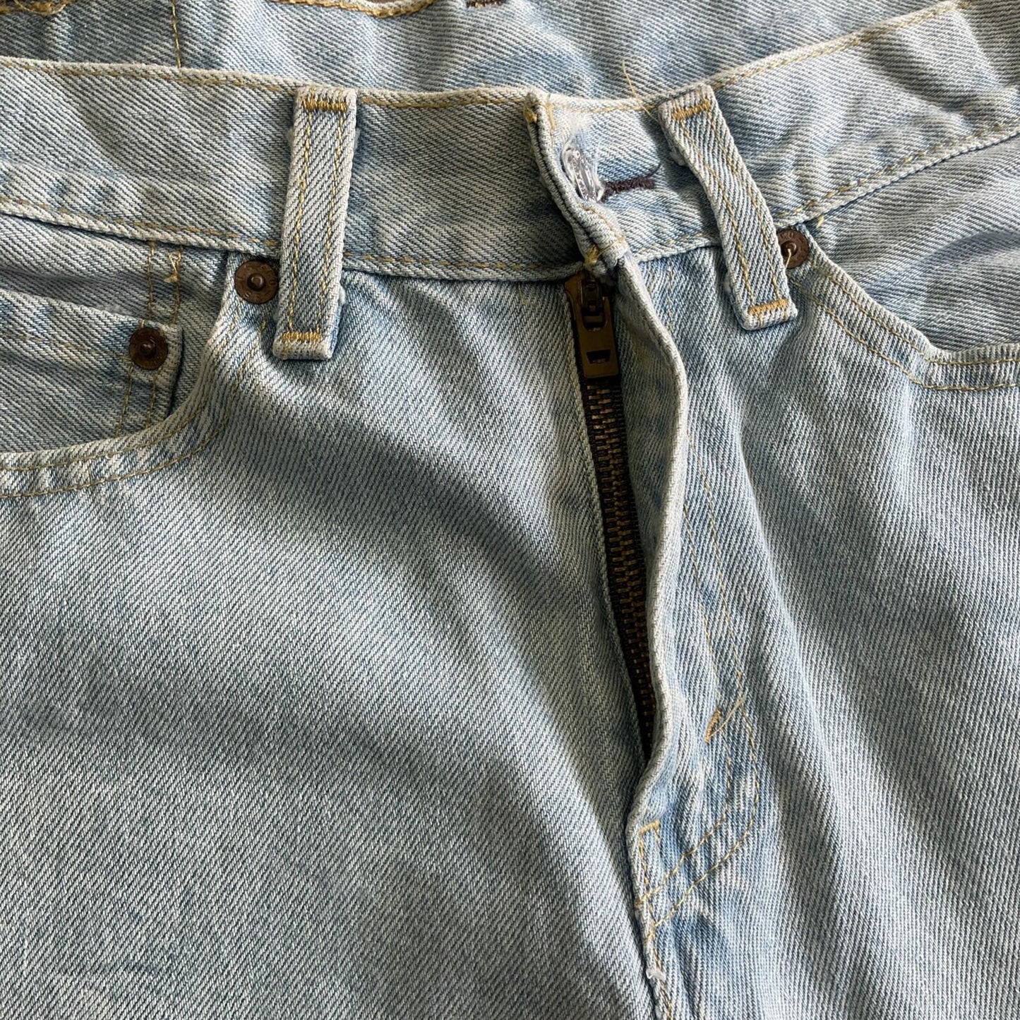 Light Blue Levi’s Cowboy Print Jean Shorts | W29
