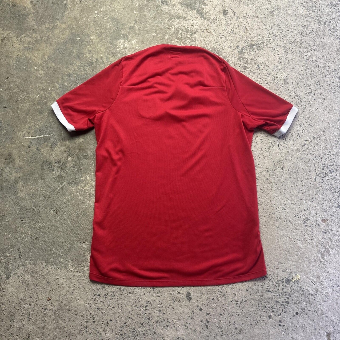 Red 2010/11 Umbro England Away Football Shirt Size: 14 (women’s)