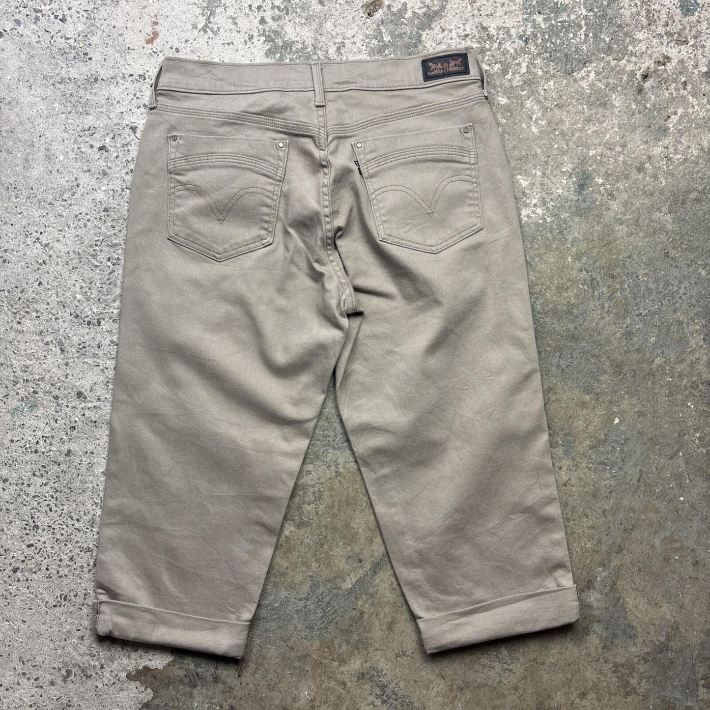 Brown Silver Tab Levi’s Women’s Capri Shorts | W29 / size 8