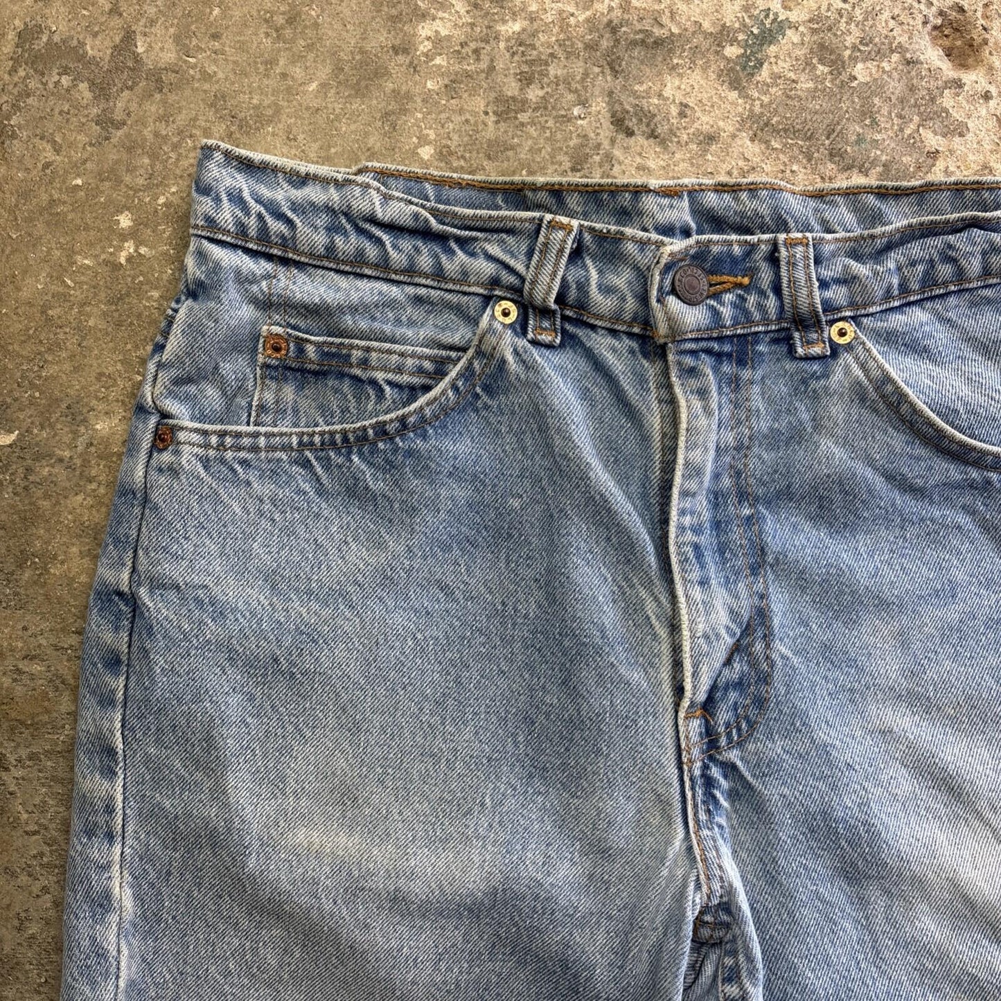 Light Blue Levi’s Cut Off Denim Jean Shorts | W32"