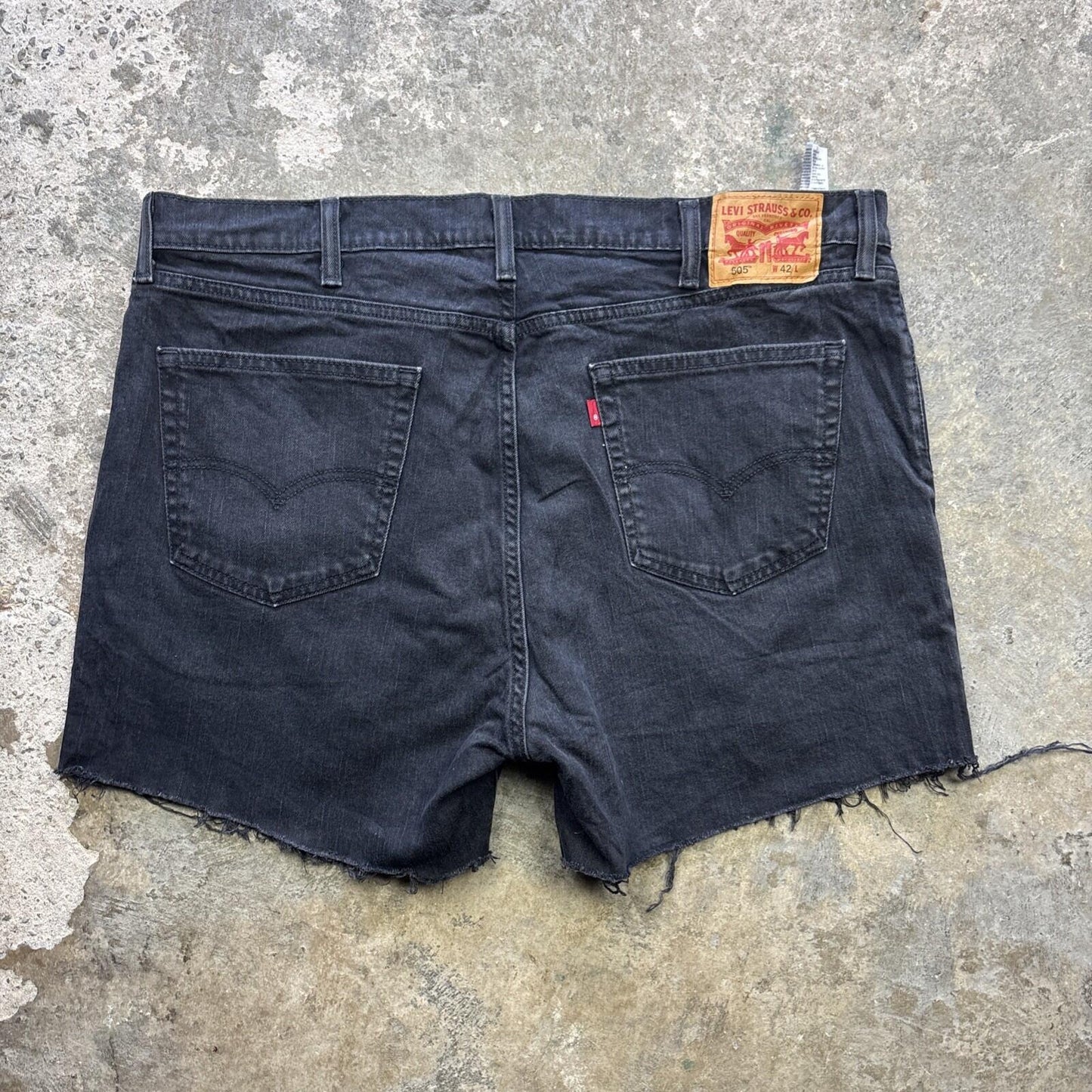 Black Denim Levi’s 505 Men’s Cut Off Shorts - W42