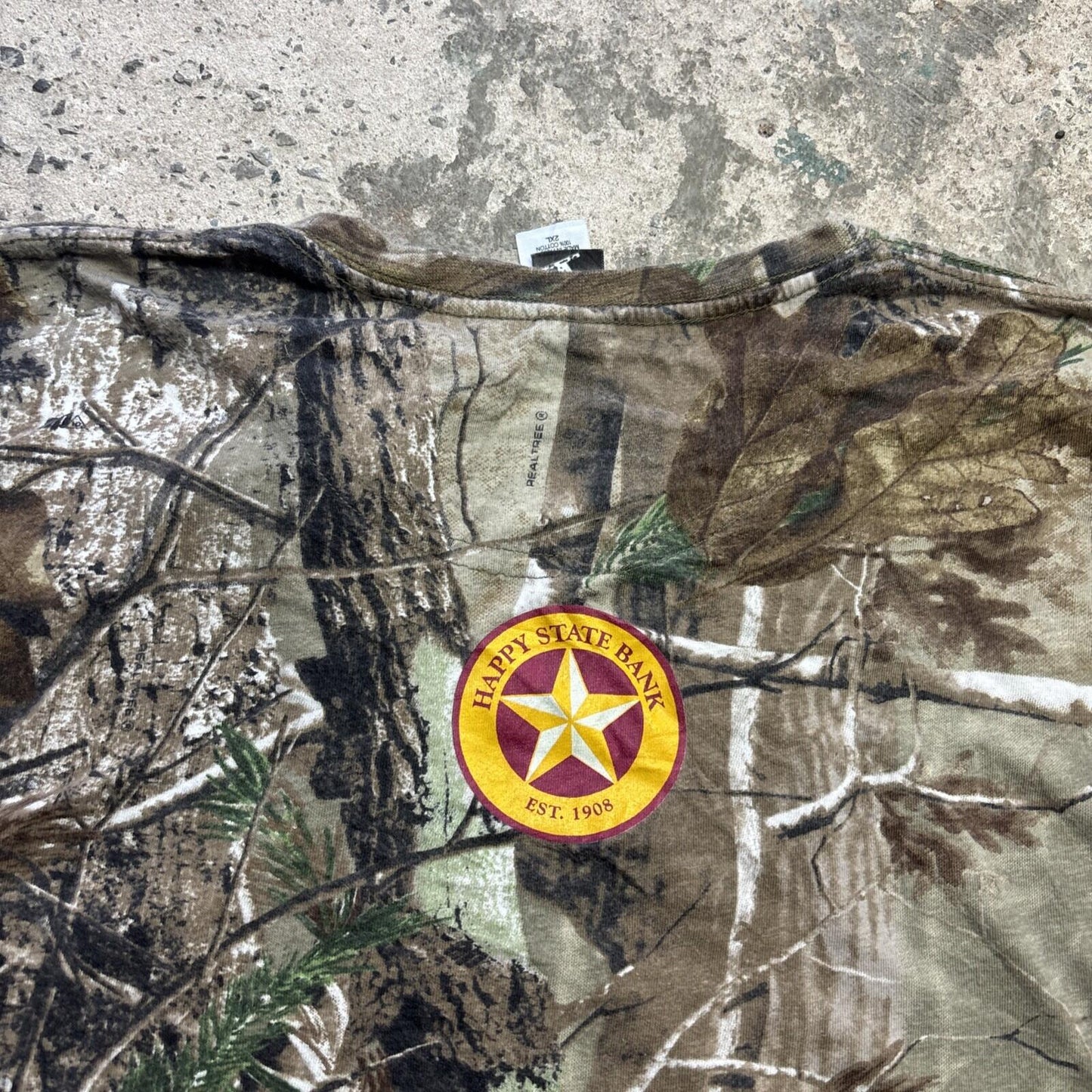 Realtree Graphic Men’s T-shirt With Bank Graphic  | XL