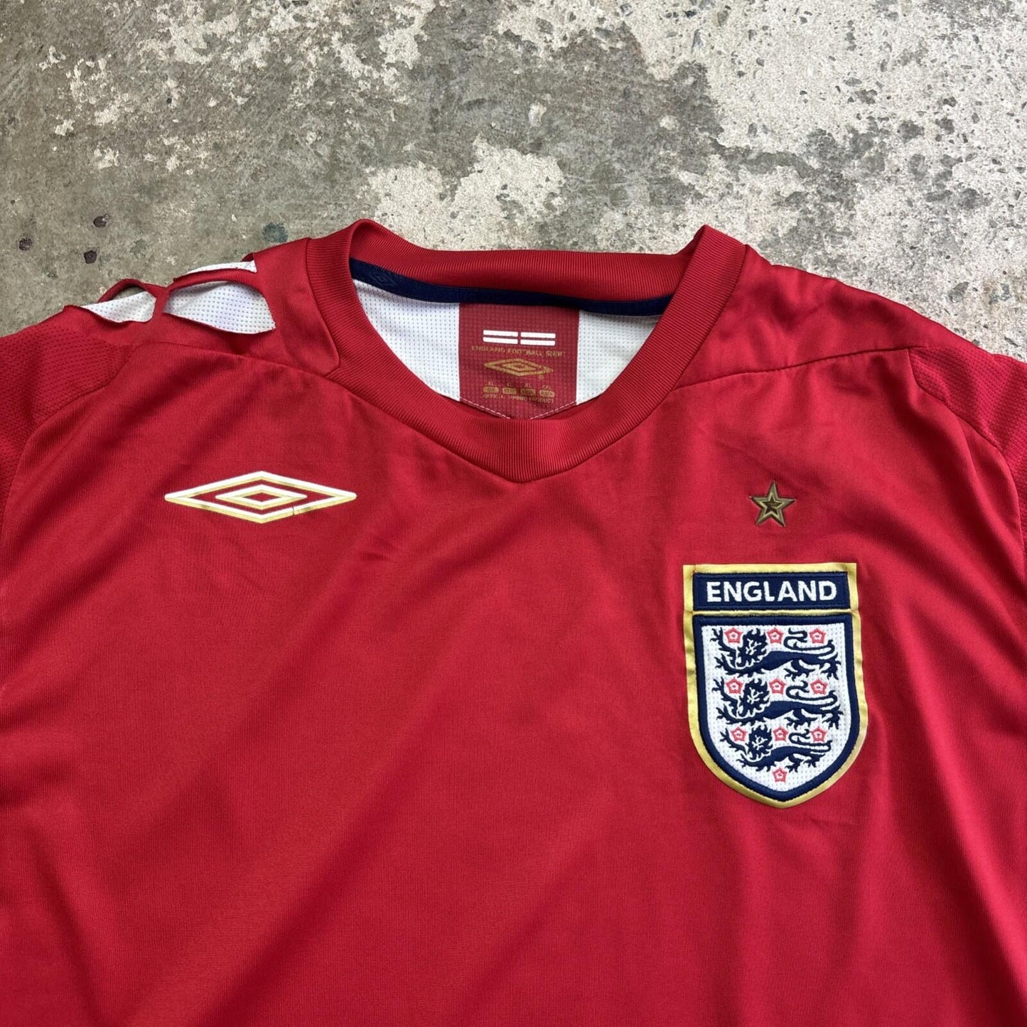 2006-08 Red Umbro England Football Men’s Shirt | XL