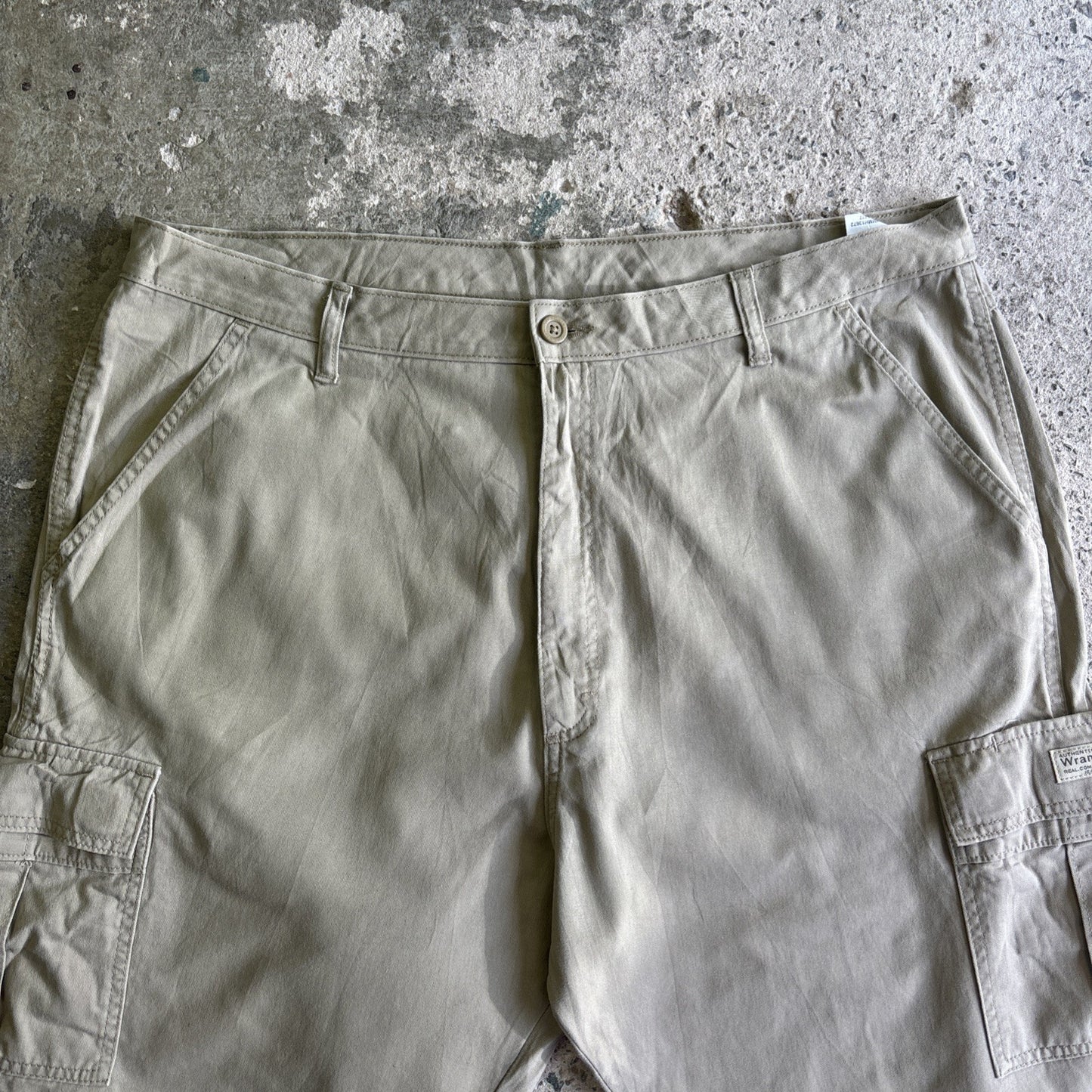 Khaki Green Wrangler Cotton Cargo Shorts | W40"