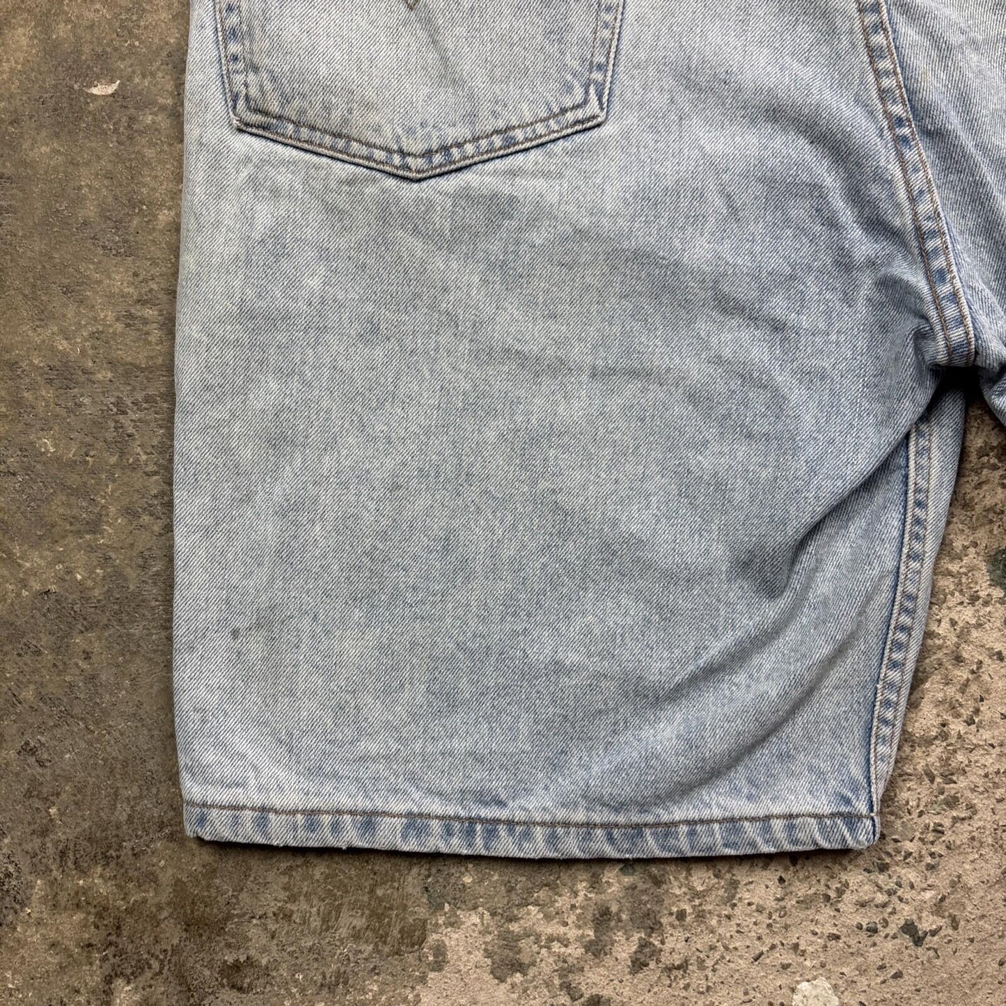 Light Blue Denim Levi’s 505 Relaxed Fit Jean Shorts | 40"