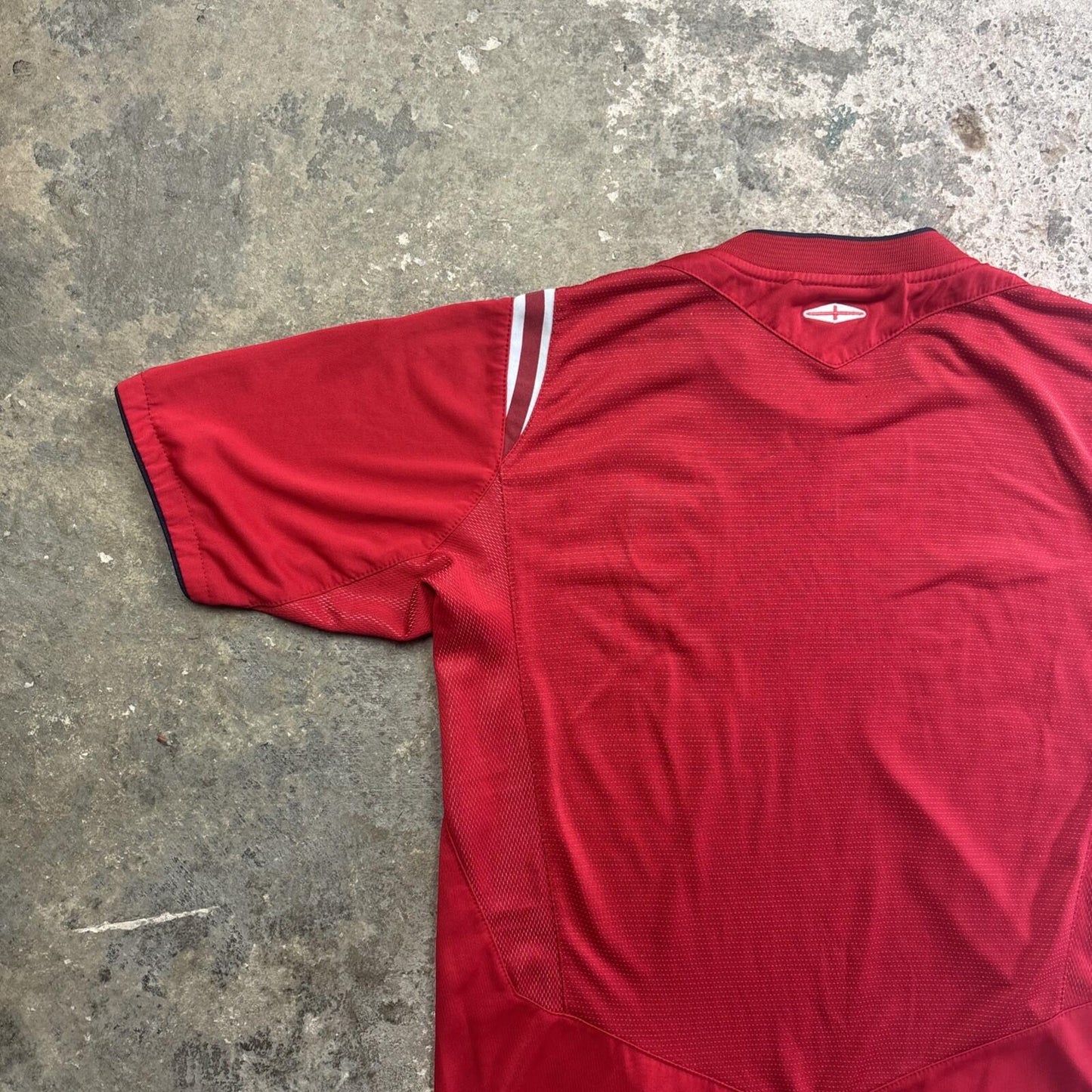Red Umbro 2004/06 England Football Shirt | Size: S