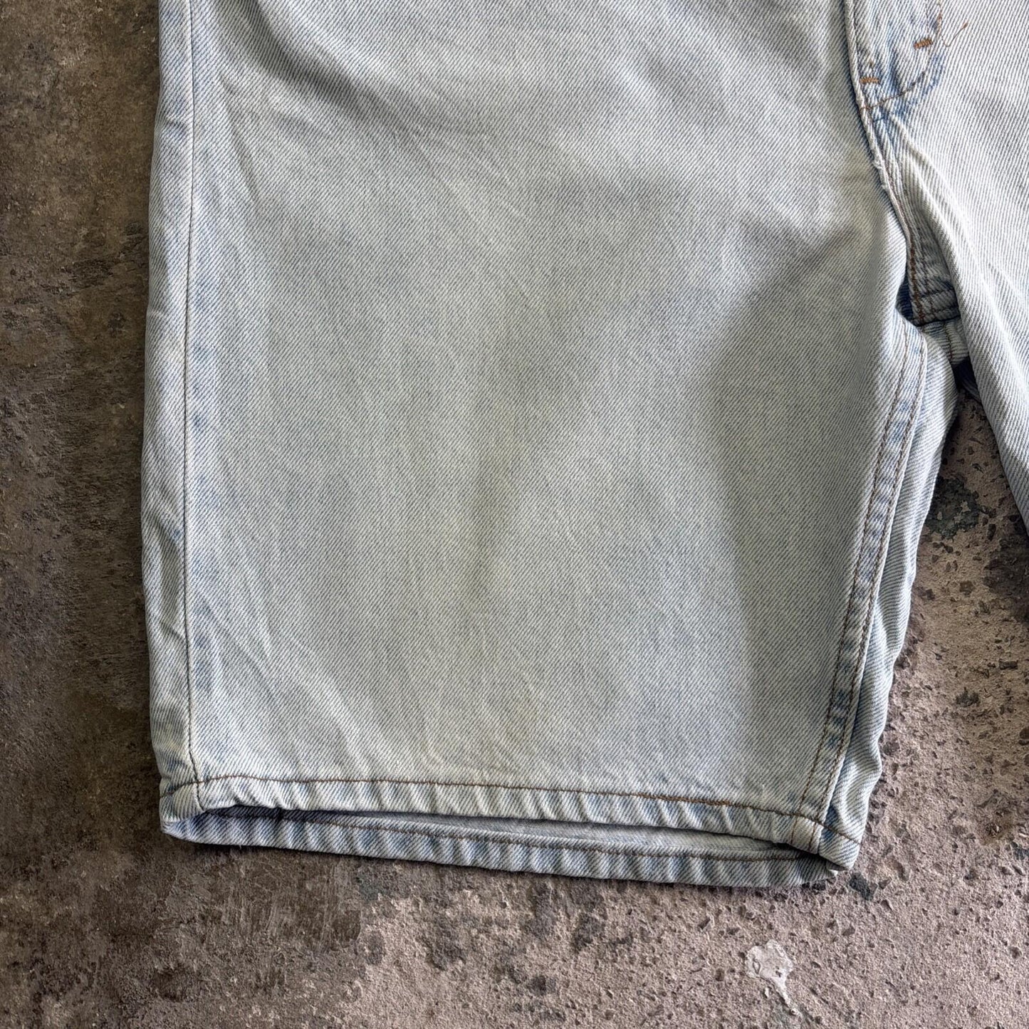 Light Blue Levi’s Denim Jean Shorts | W40