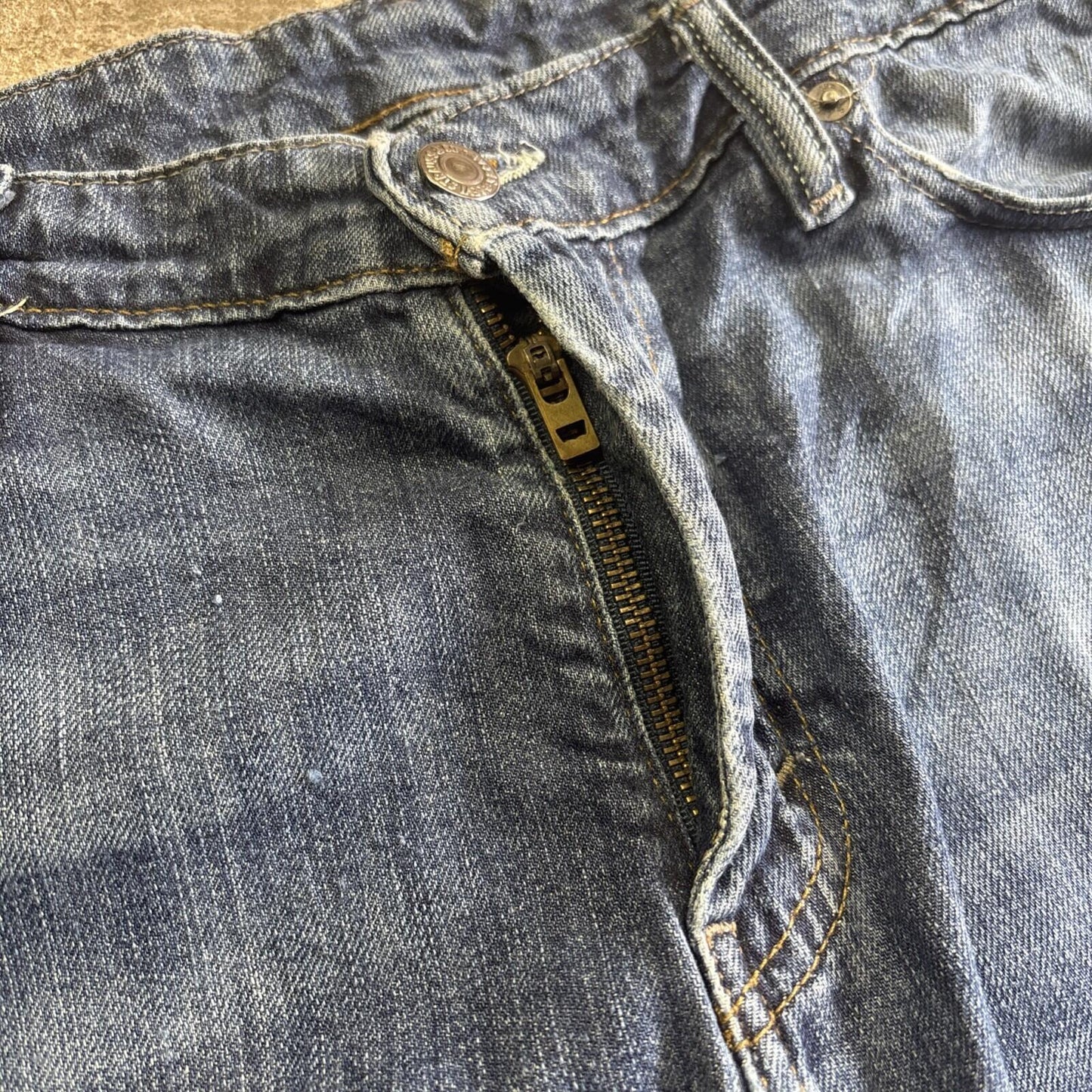 Blue Denim Cut Off Levi’s Jean Shorts | W33"
