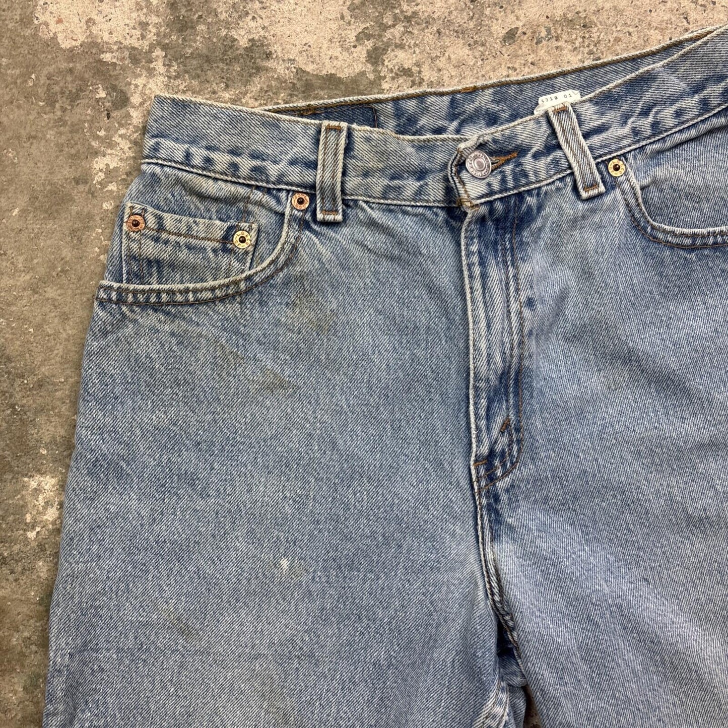 Blue Levis 550 Made in USA Cut Denim Women’s Jean Shorts | W26" / Size 8