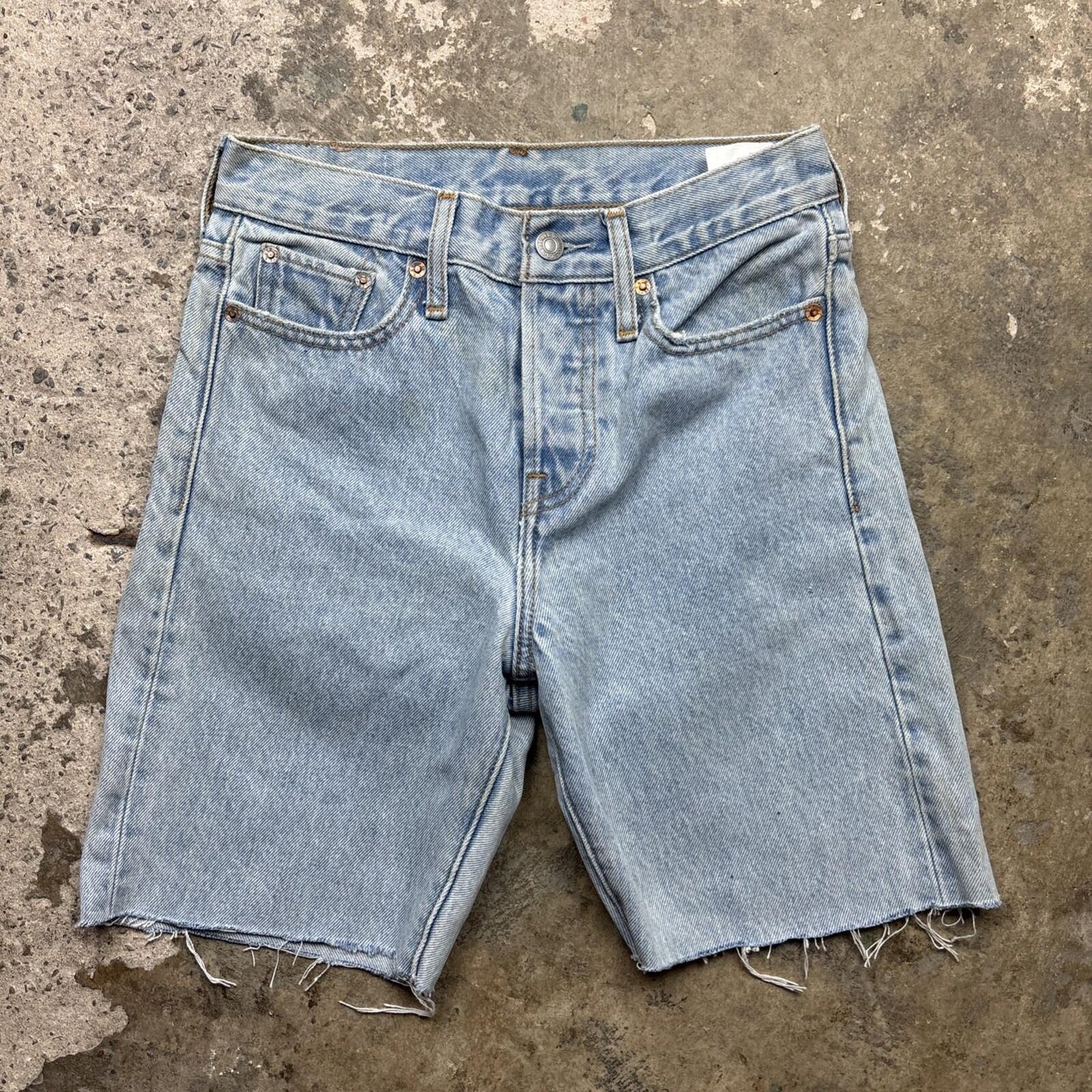 Blue Denim Levi’s Men’s Cut Off Shorts | W25