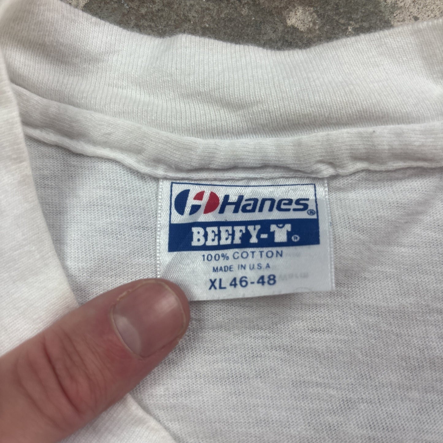 Vintage White Racing Groahic Hanes T-shirt | Size XL