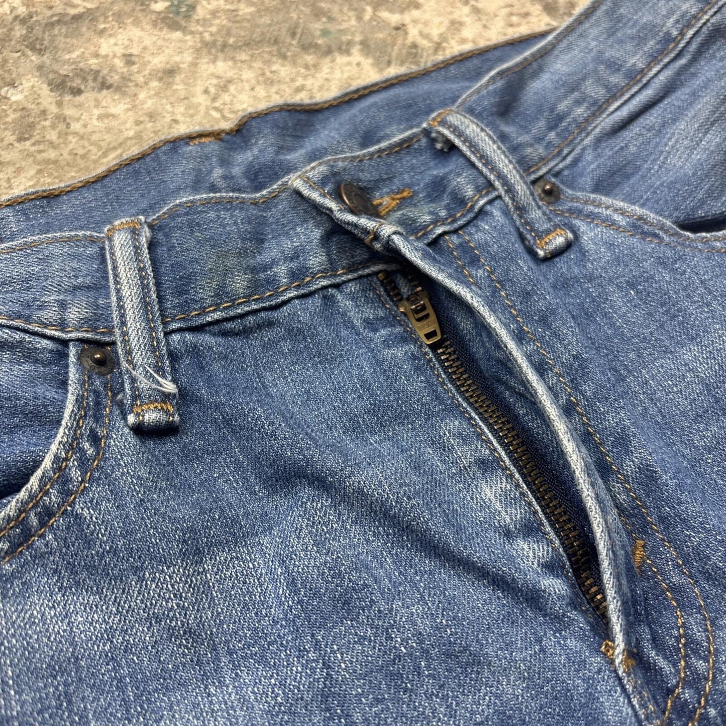 Blue Denim Levi’s Cut Off Jean Shorts | W32"