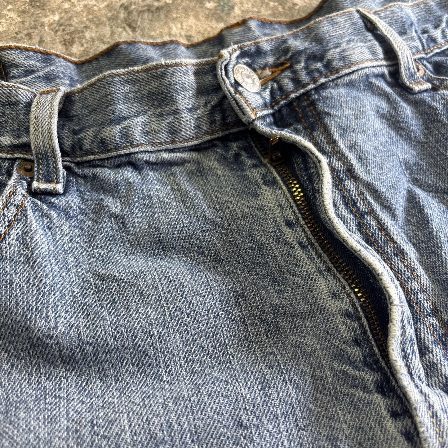 Blue Levi’s Relaxed Fit 550 Jean Shorts | W36"