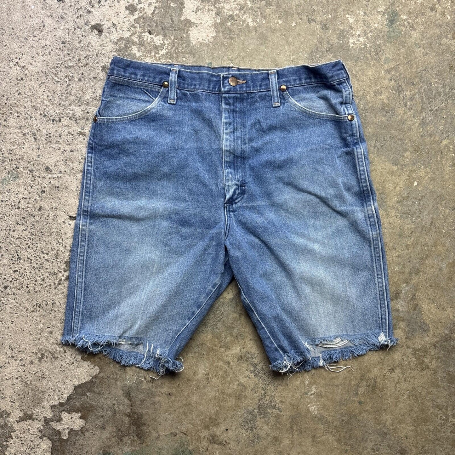 Blue Denim Wrangler Men’s Cut Off Shorts | W36