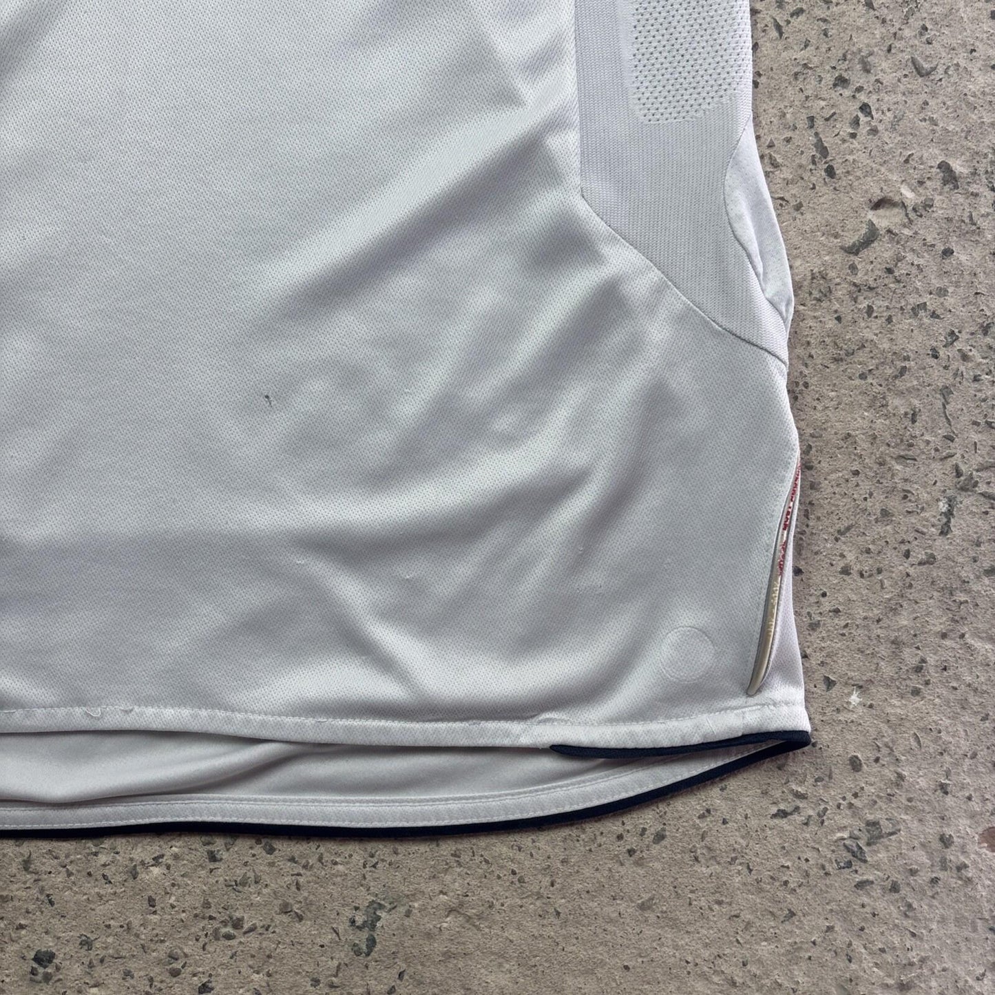 White England Umbro 2005/07 Football Home Shirt | Size M