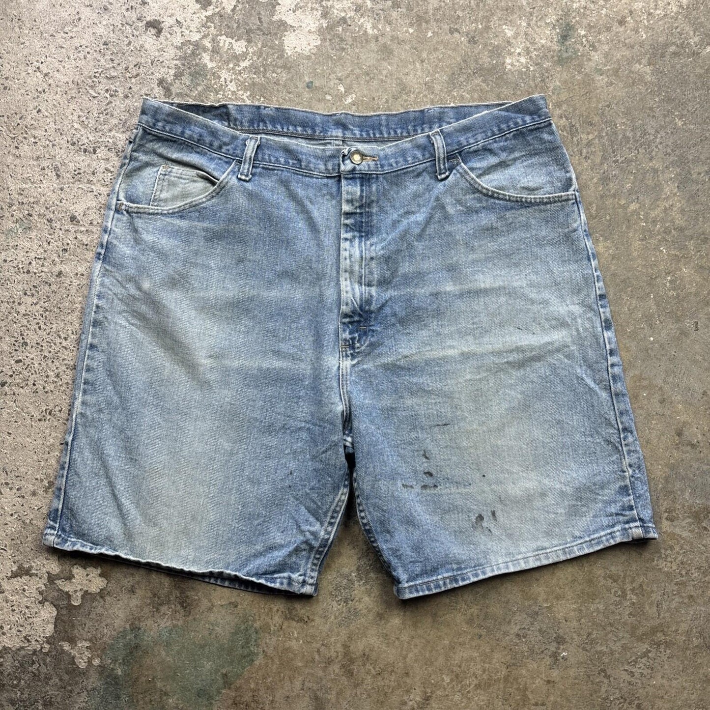 Blue Denim Wrangler Men’s Relaxed Fit Shorts - W42