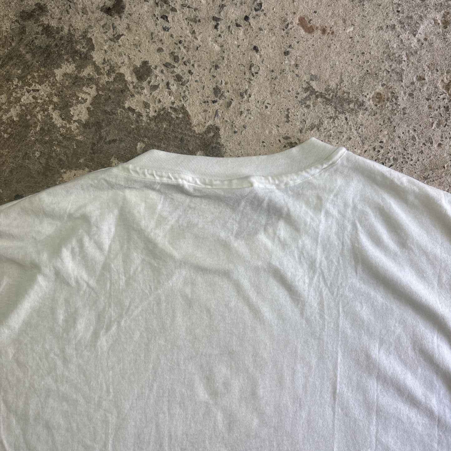 Vintage White 95’ Graphic Volleyball Single Stitch T-Shirt | Size L