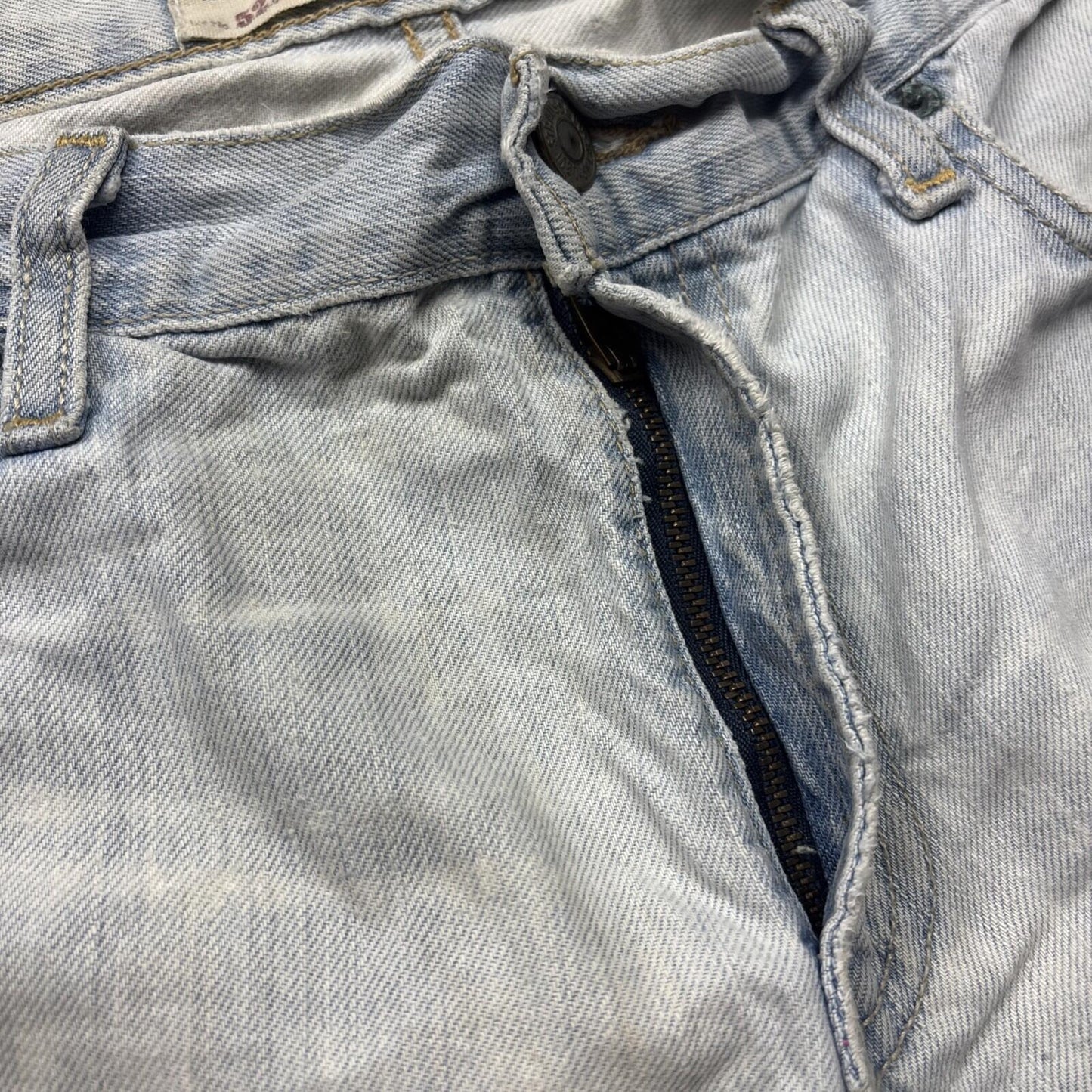 Light Blue Denim Levi’s 527 Cut Off Women’s Jean Shorts | W30