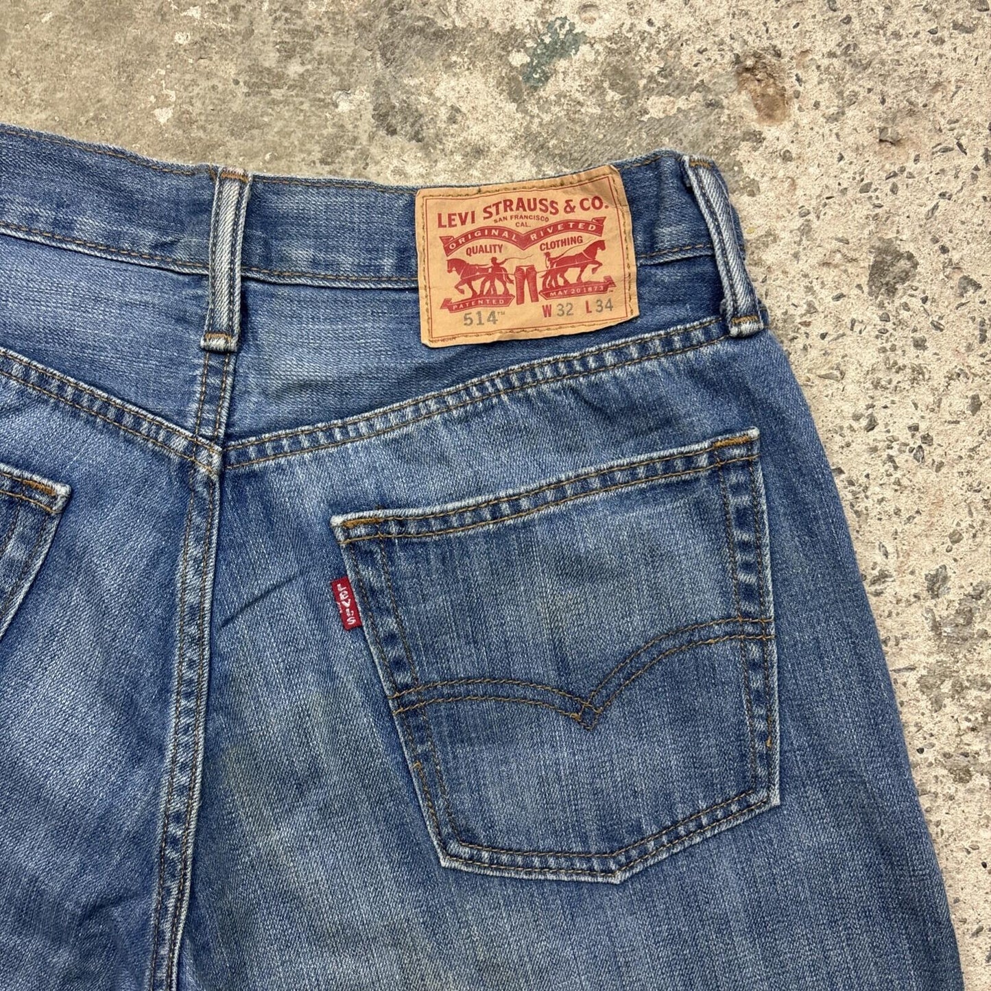Blue Denim Levi’s Cut Off Jean Shorts | W32"