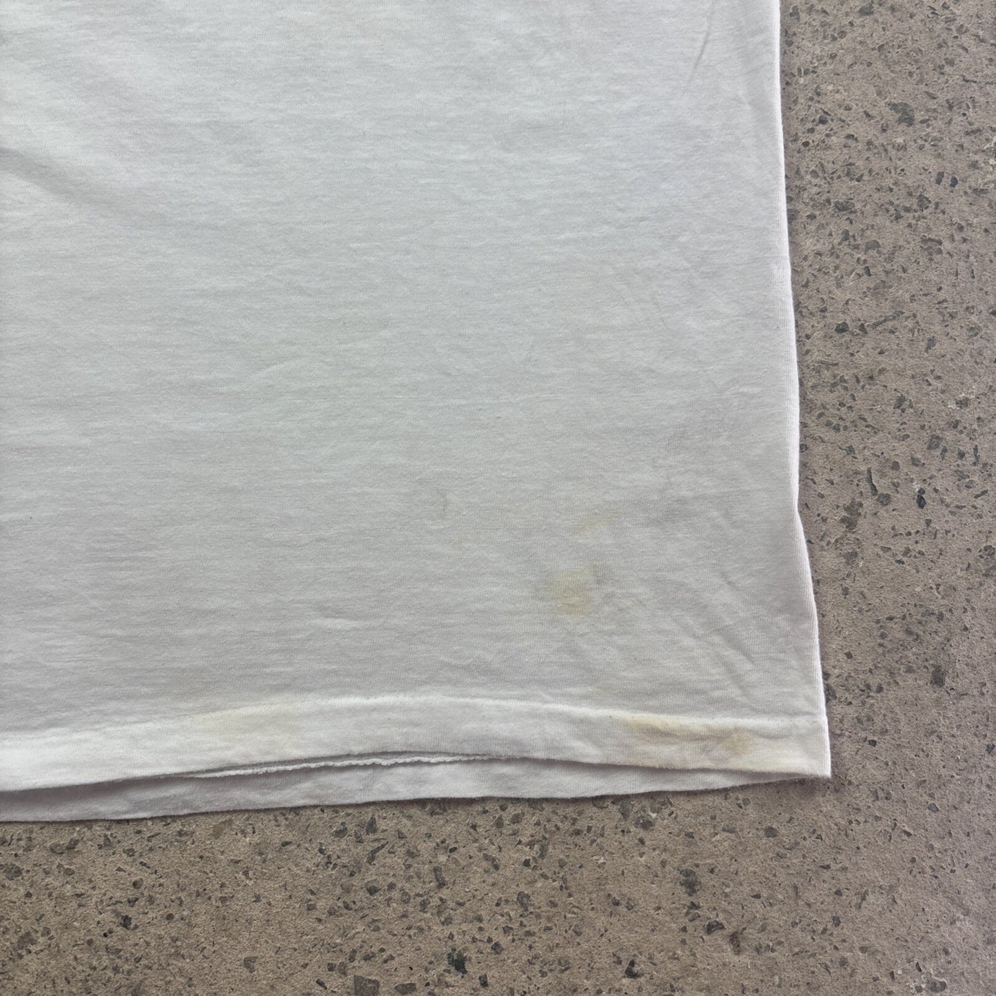 Vintage White Racing Groahic Hanes T-shirt | Size XL