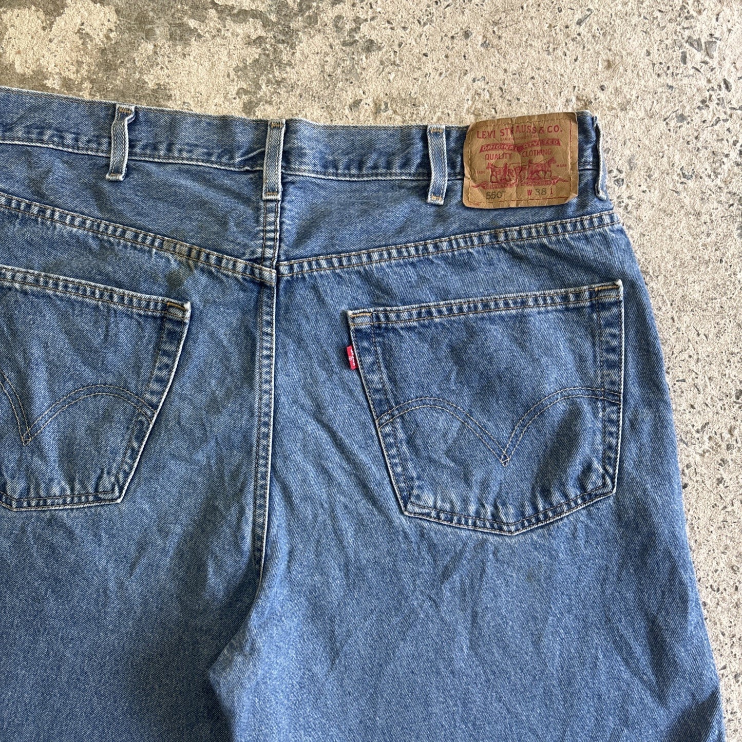 Blue Denim Levi’s 550 Jean Shorts | W38"